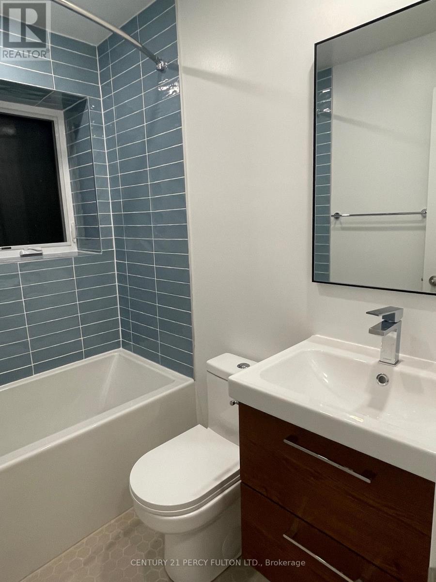 3 - 320 Roncesvalles Avenue, Toronto, Ontario  M6R 2M7 - Photo 8 - W12626782