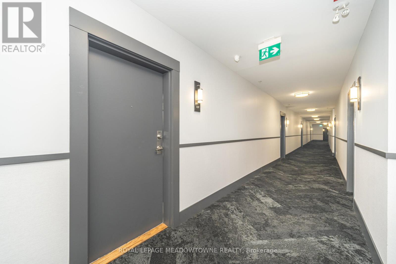 137 - 570 Lolita Gardens, Mississauga, Ontario  L5A 0A1 - Photo 5 - W12626784