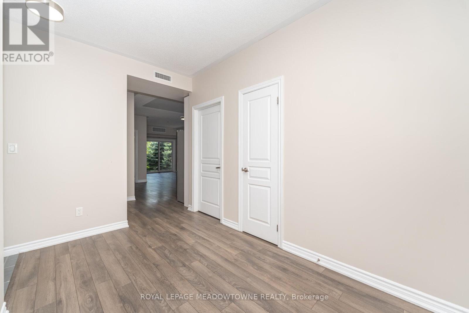 137 - 570 Lolita Gardens, Mississauga, Ontario  L5A 0A1 - Photo 9 - W12626784