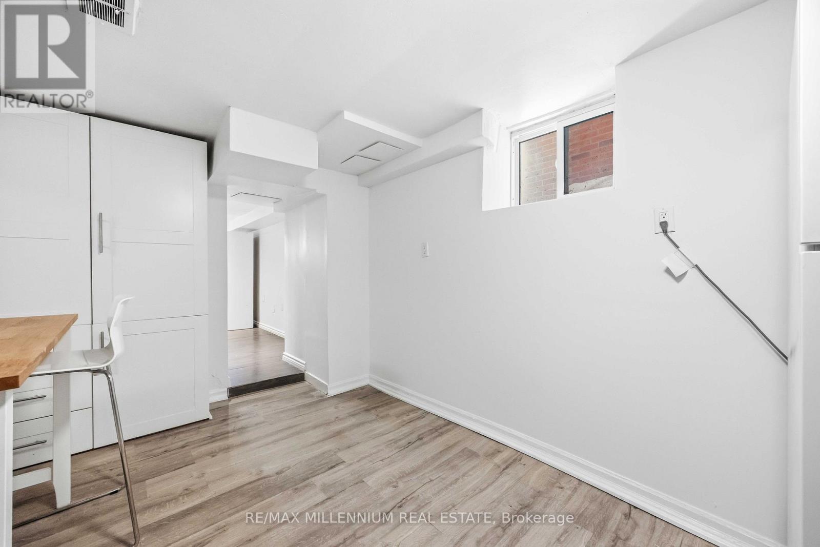 17 Greenlaw Avenue, Toronto, Ontario  M6H 3V6 - Photo 11 - W12626854