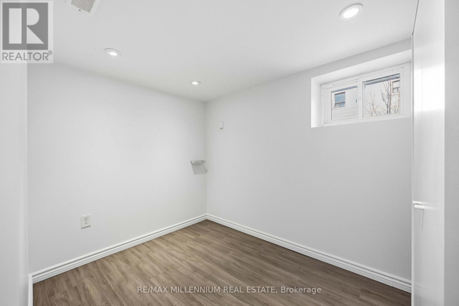 17 Greenlaw Avenue, Toronto, Ontario  M6H 3V6 - Photo 12 - W12626854