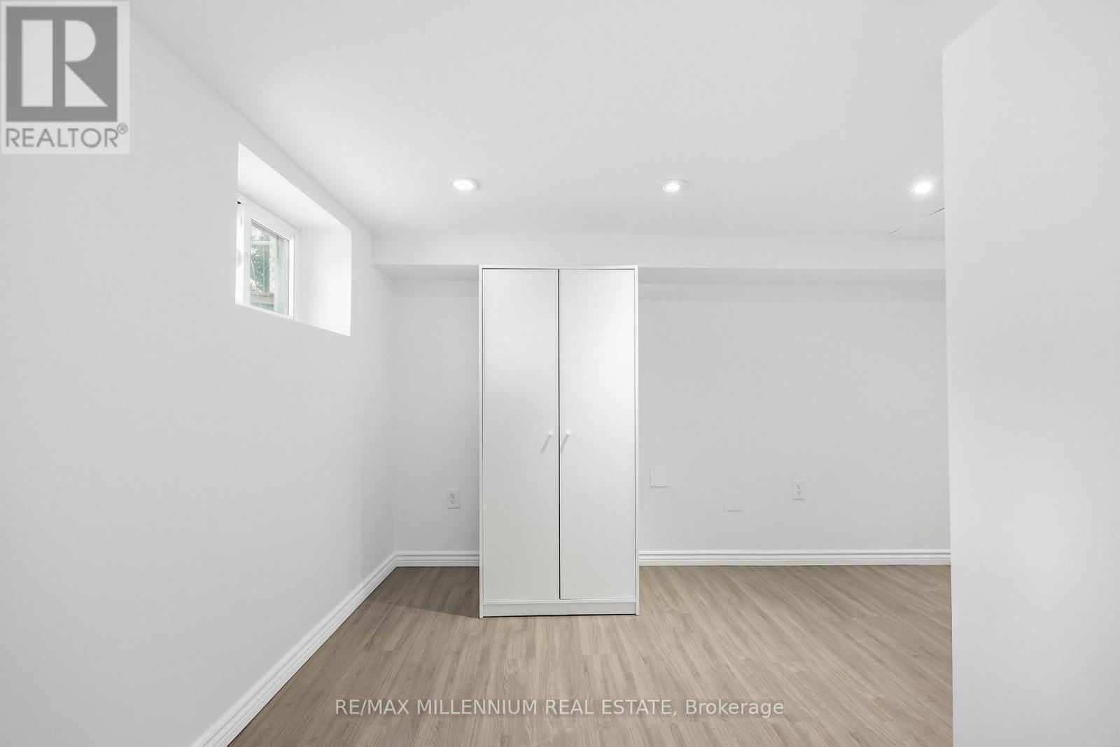 17 Greenlaw Avenue, Toronto, Ontario  M6H 3V6 - Photo 13 - W12626854