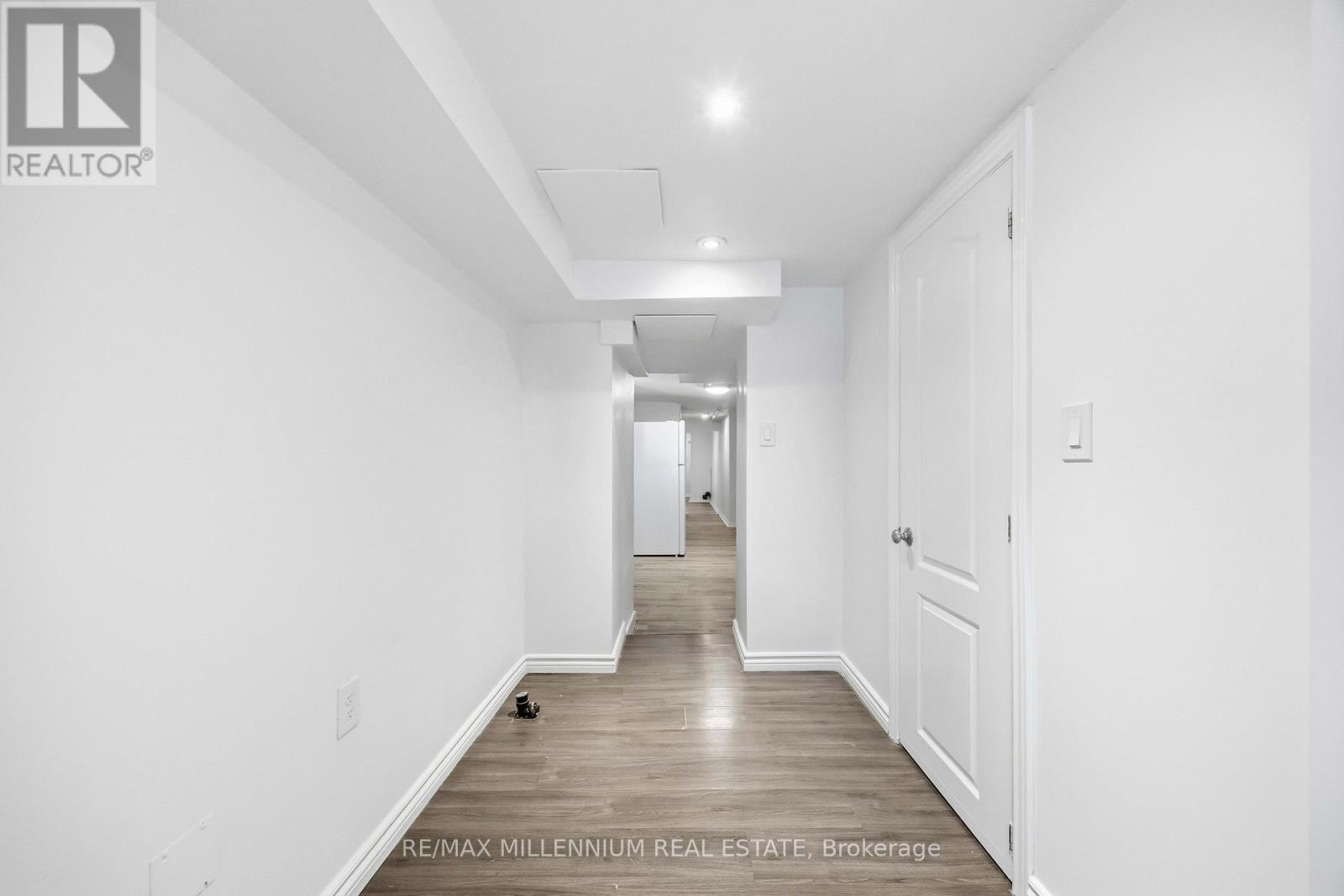 17 Greenlaw Avenue, Toronto, Ontario  M6H 3V6 - Photo 14 - W12626854