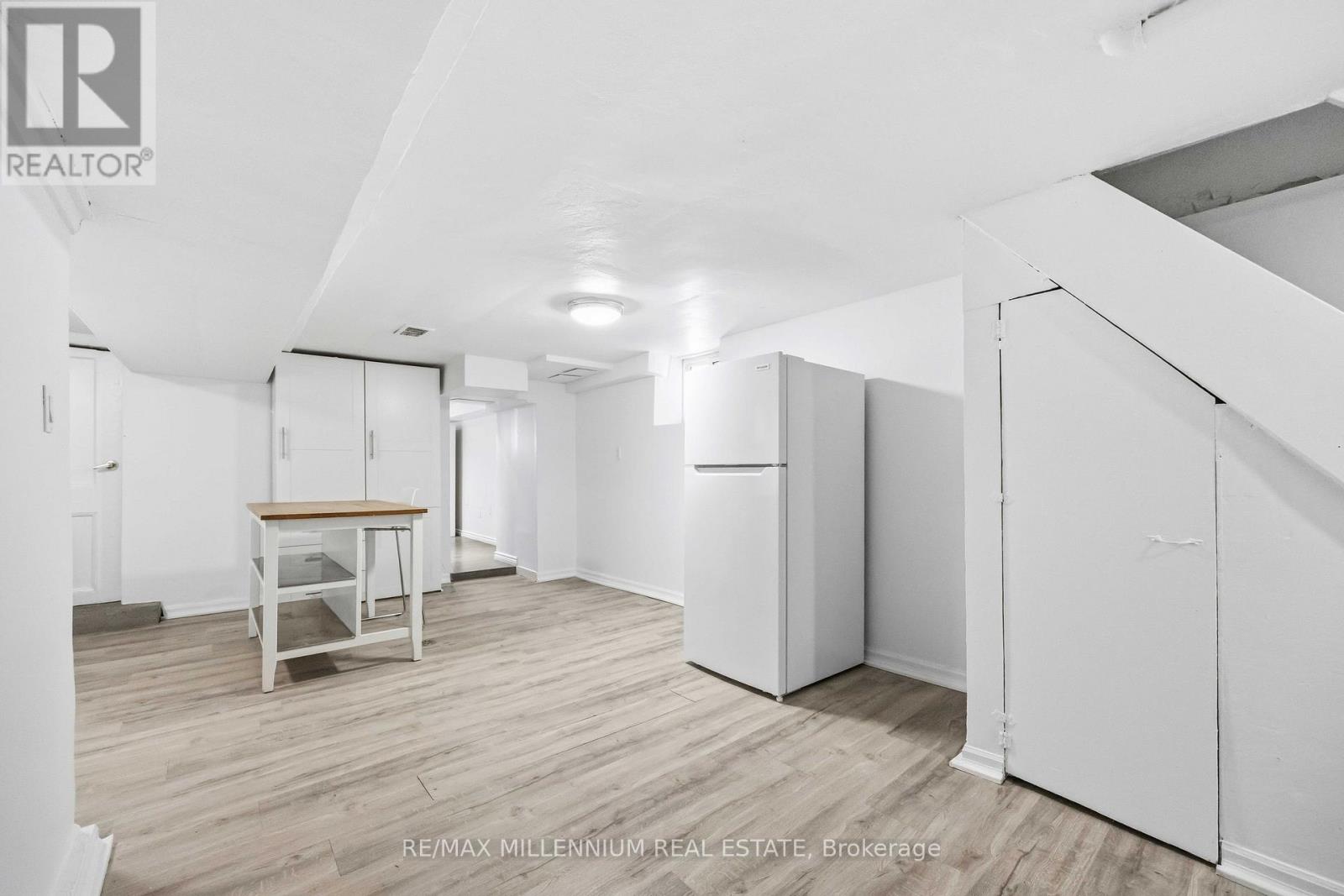 17 Greenlaw Avenue, Toronto, Ontario  M6H 3V6 - Photo 5 - W12626854