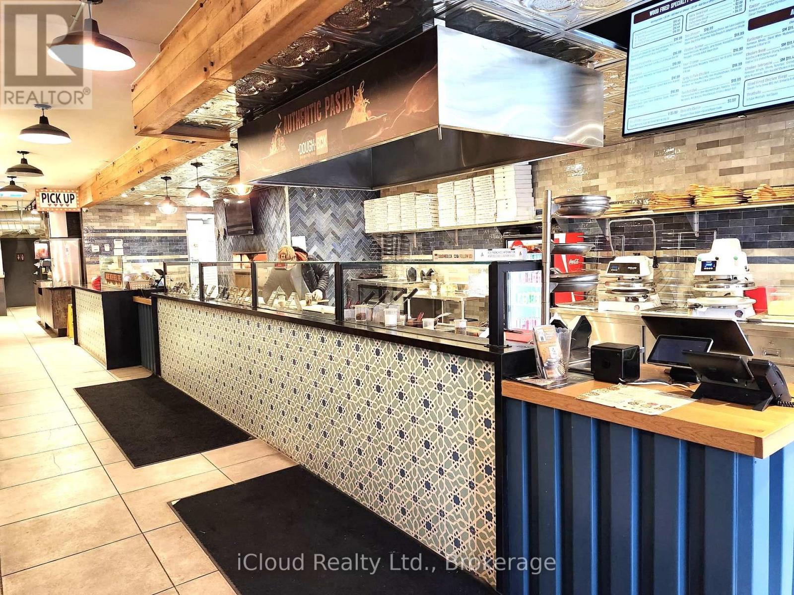 162 LAKESHORE ROAD E, Oakville, Ontario