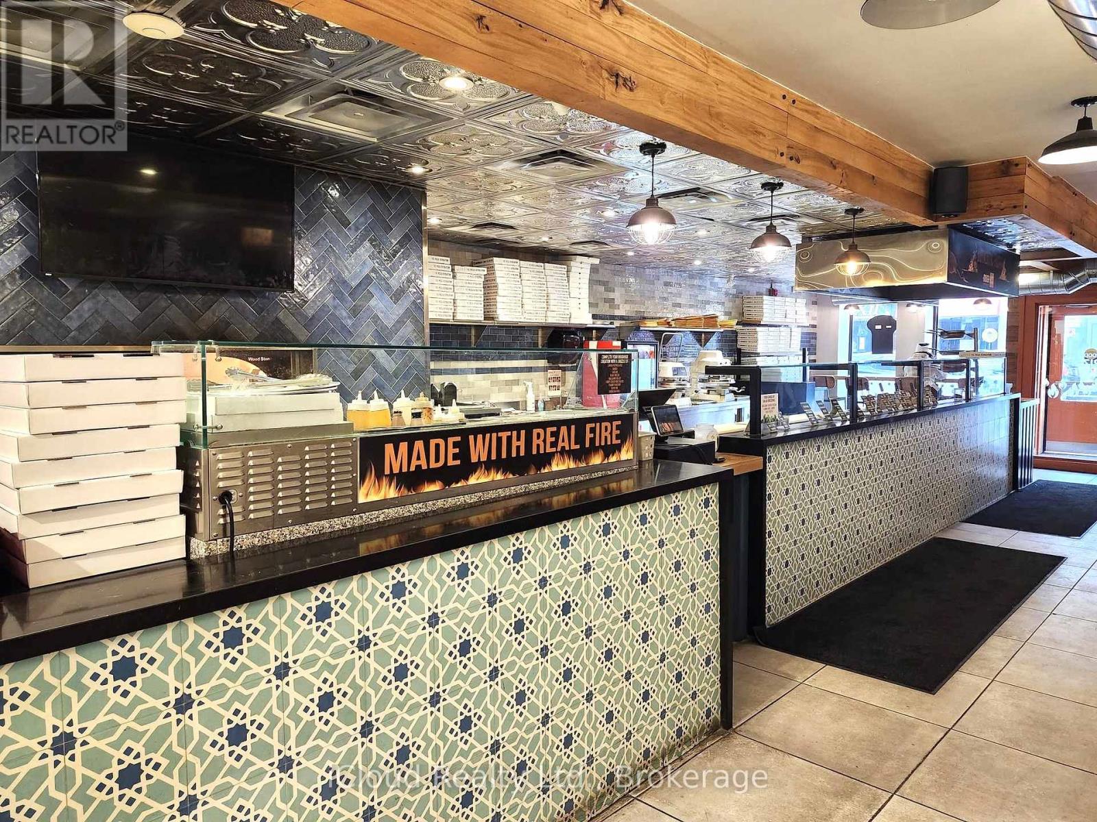 162 Lakeshore Road E, Oakville, Ontario  L6J 1H6 - Photo 11 - W12626898