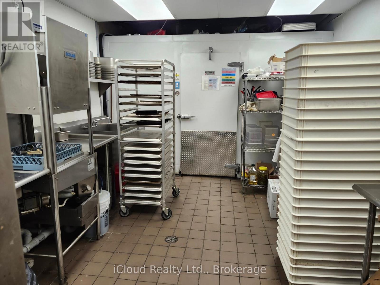 162 Lakeshore Road E, Oakville, Ontario  L6J 1H6 - Photo 12 - W12626898