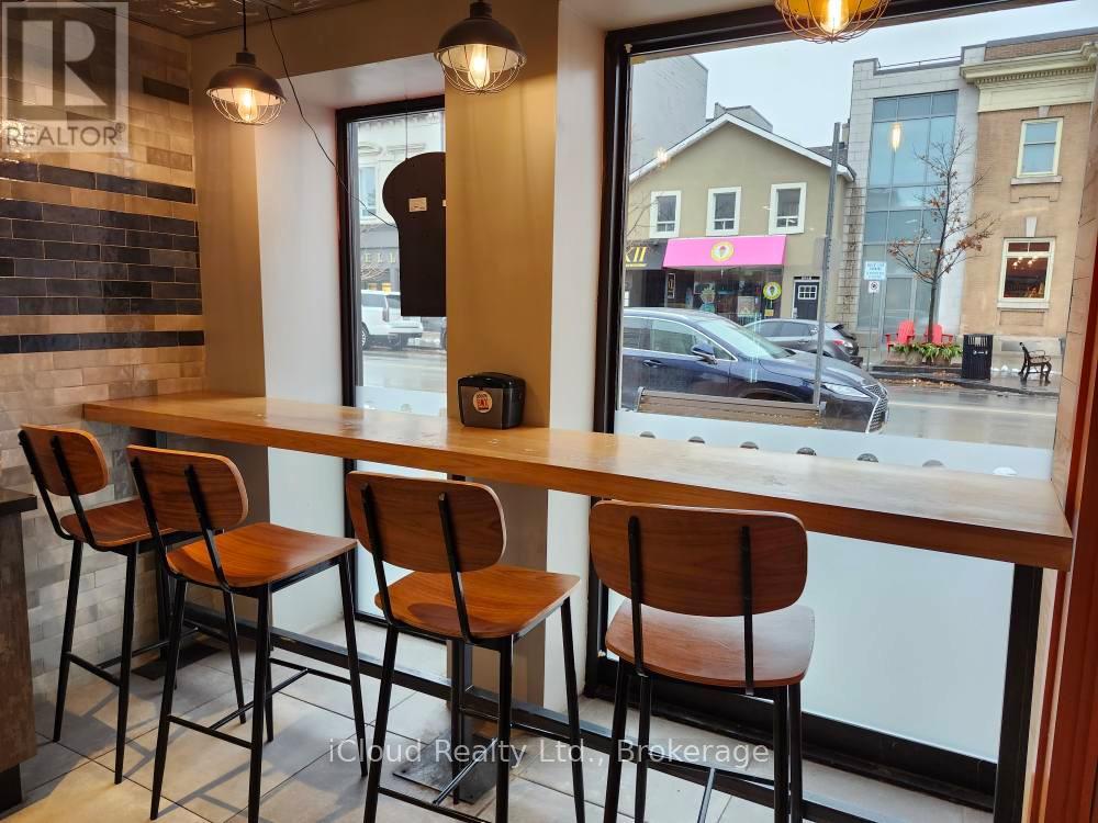 162 Lakeshore Road E, Oakville, Ontario  L6J 1H6 - Photo 18 - W12626898