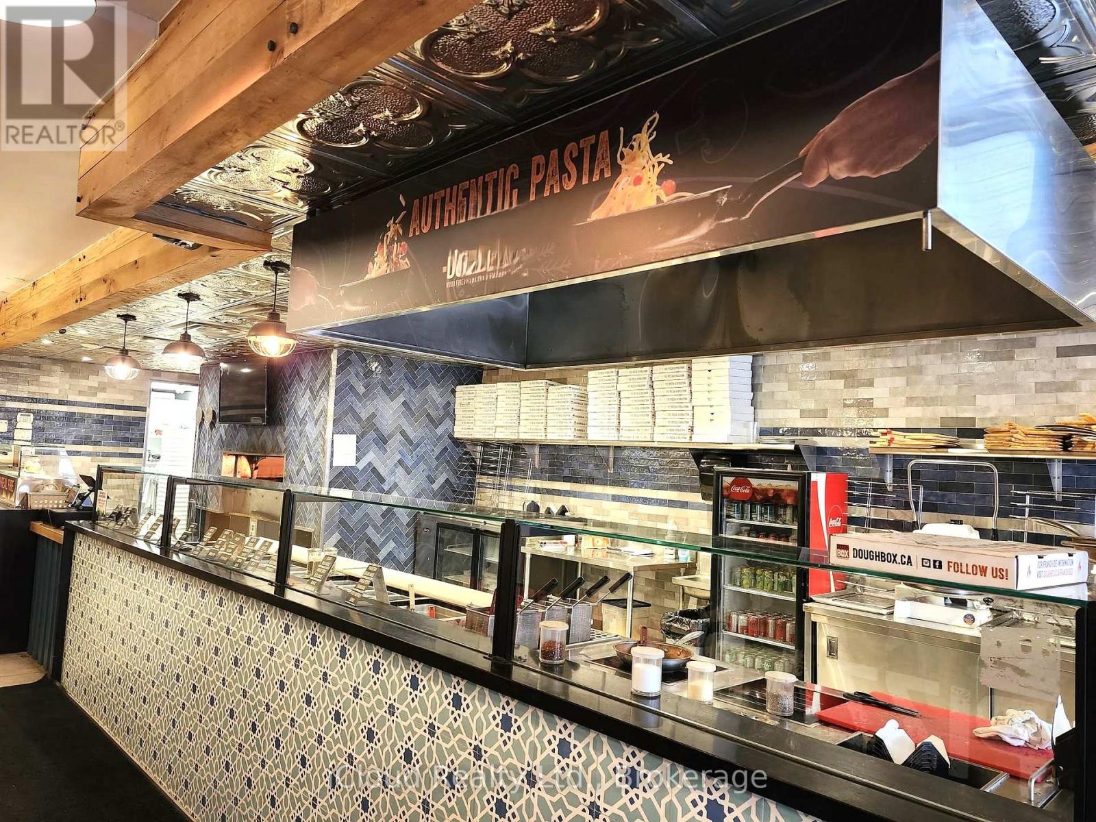 162 Lakeshore Road E, Oakville, Ontario  L6J 1H6 - Photo 7 - W12626898