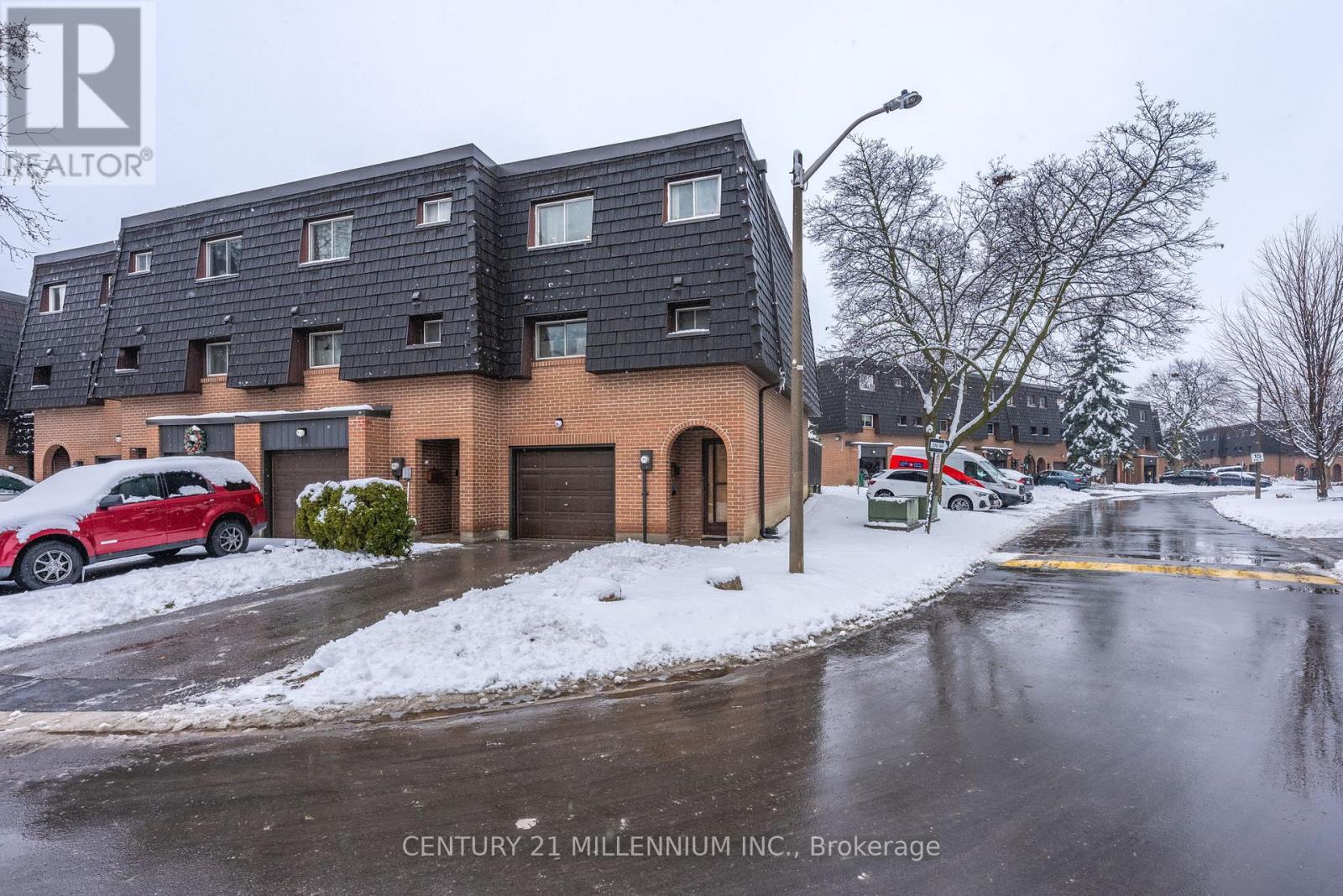 93 - 79 DARRAS COURT, Brampton, Ontario