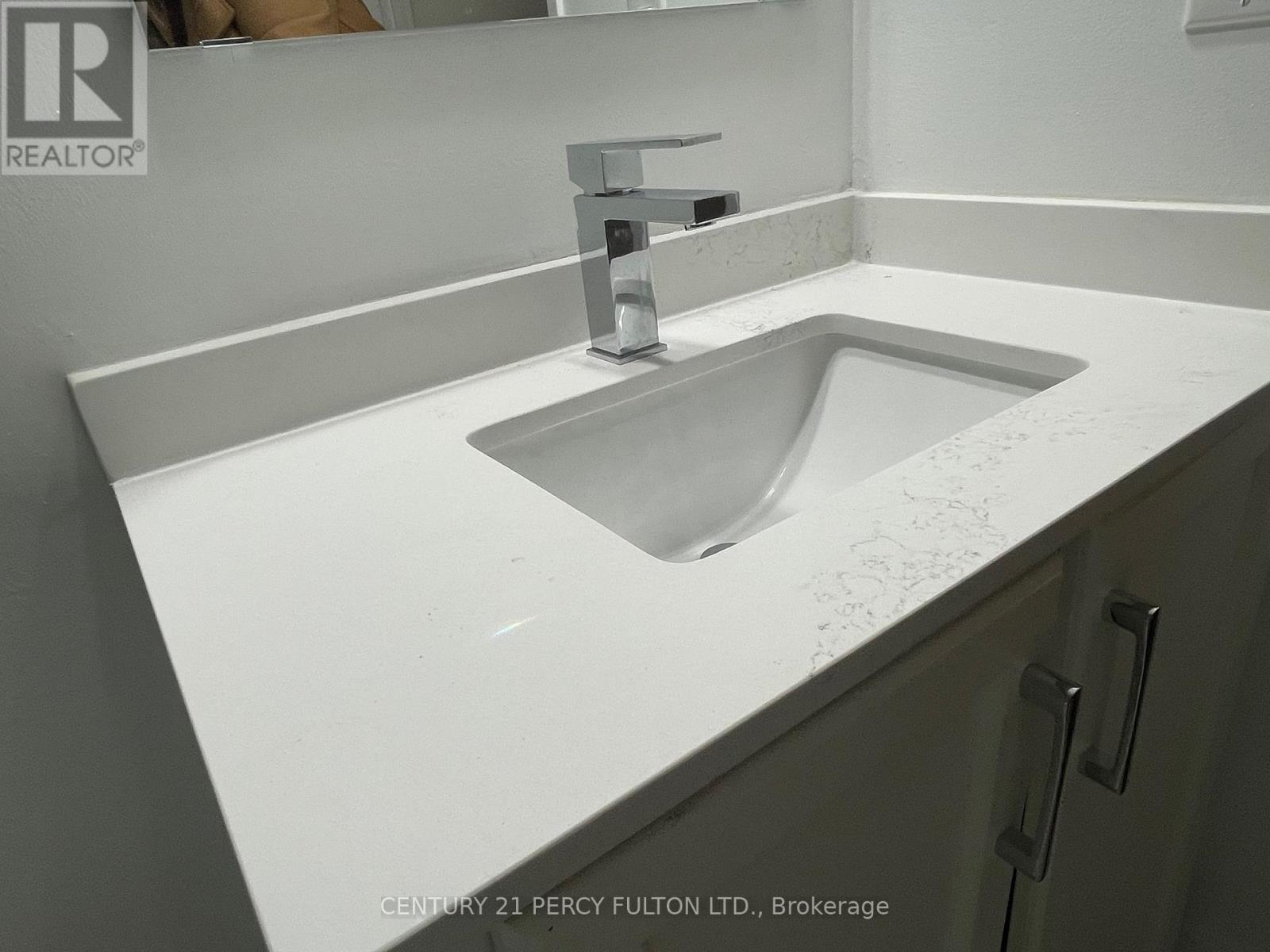 6 - 2373 Bloor Street W, Toronto, Ontario  M6S 1P6 - Photo 7 - W12626904