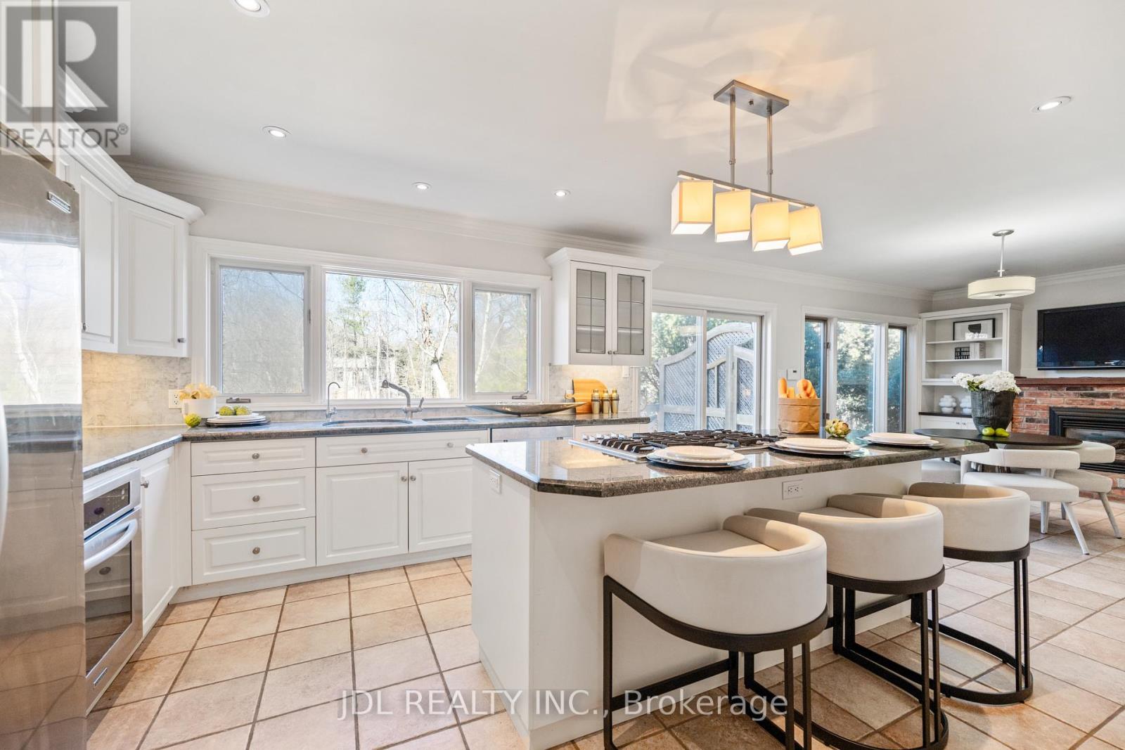 1207 Linbrook Road, Oakville, Ontario  L6J 2L5 - Photo 11 - W12626916