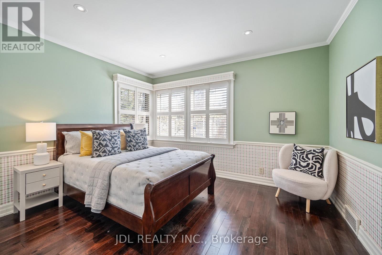 1207 Linbrook Road, Oakville, Ontario  L6J 2L5 - Photo 17 - W12626916