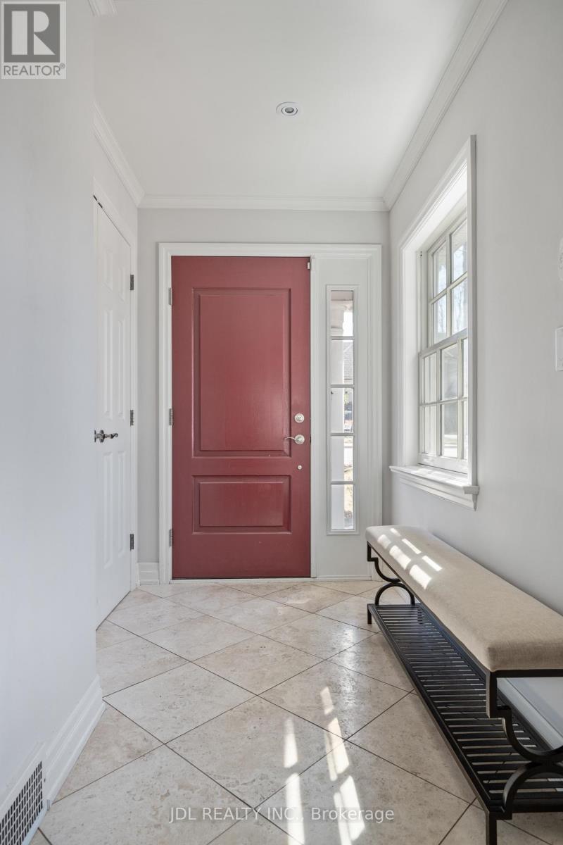 1207 Linbrook Road, Oakville, Ontario  L6J 2L5 - Photo 2 - W12626916