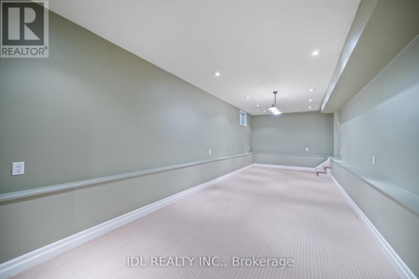 1207 Linbrook Road, Oakville, Ontario  L6J 2L5 - Photo 30 - W12626916