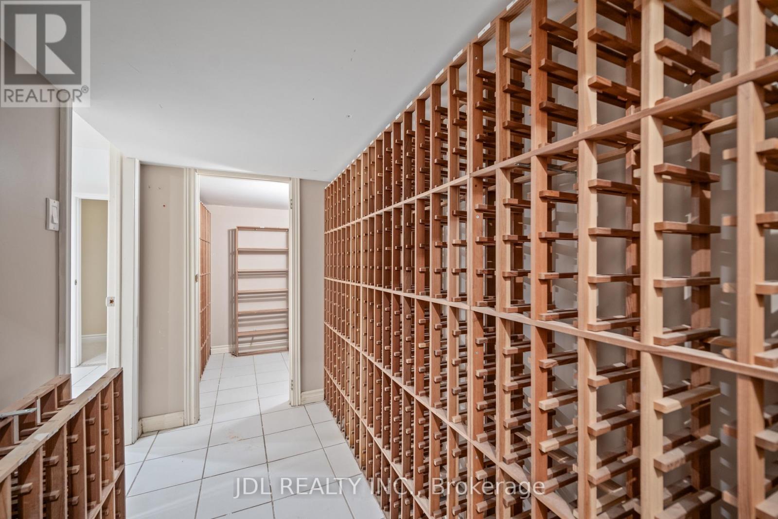 1207 Linbrook Road, Oakville, Ontario  L6J 2L5 - Photo 35 - W12626916