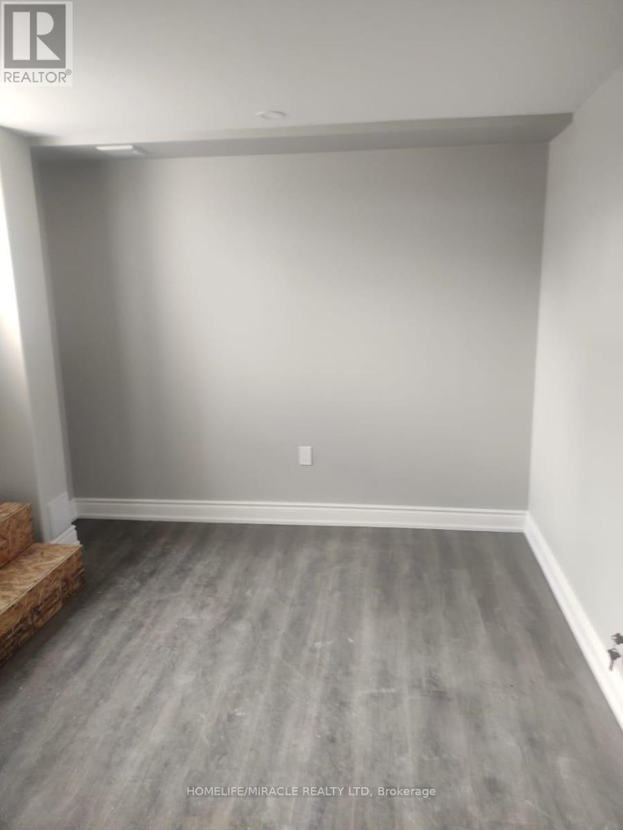 Bsmt - 954 Preston Manor Drive, Mississauga, Ontario  L5V 2L5 - Photo 11 - W12626922