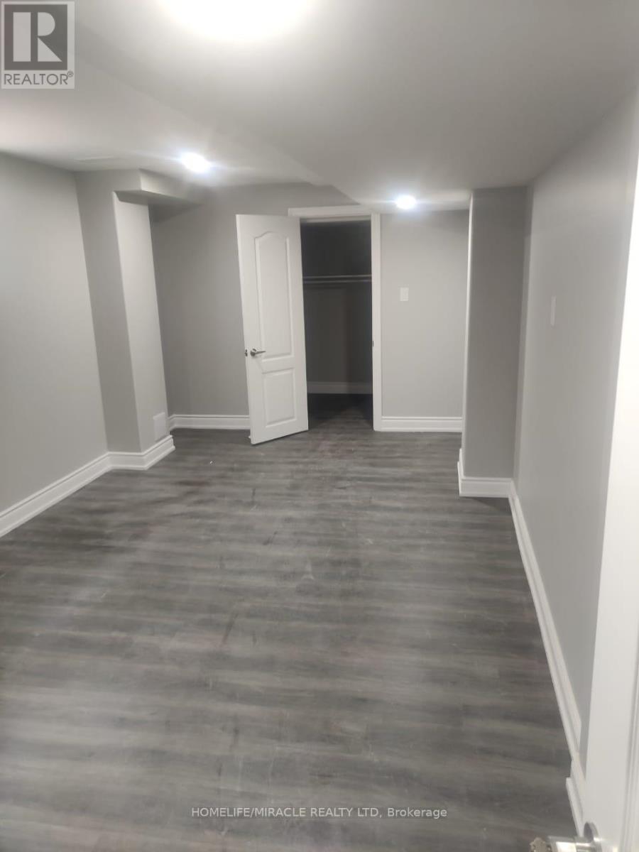 Bsmt - 954 Preston Manor Drive, Mississauga, Ontario  L5V 2L5 - Photo 22 - W12626922