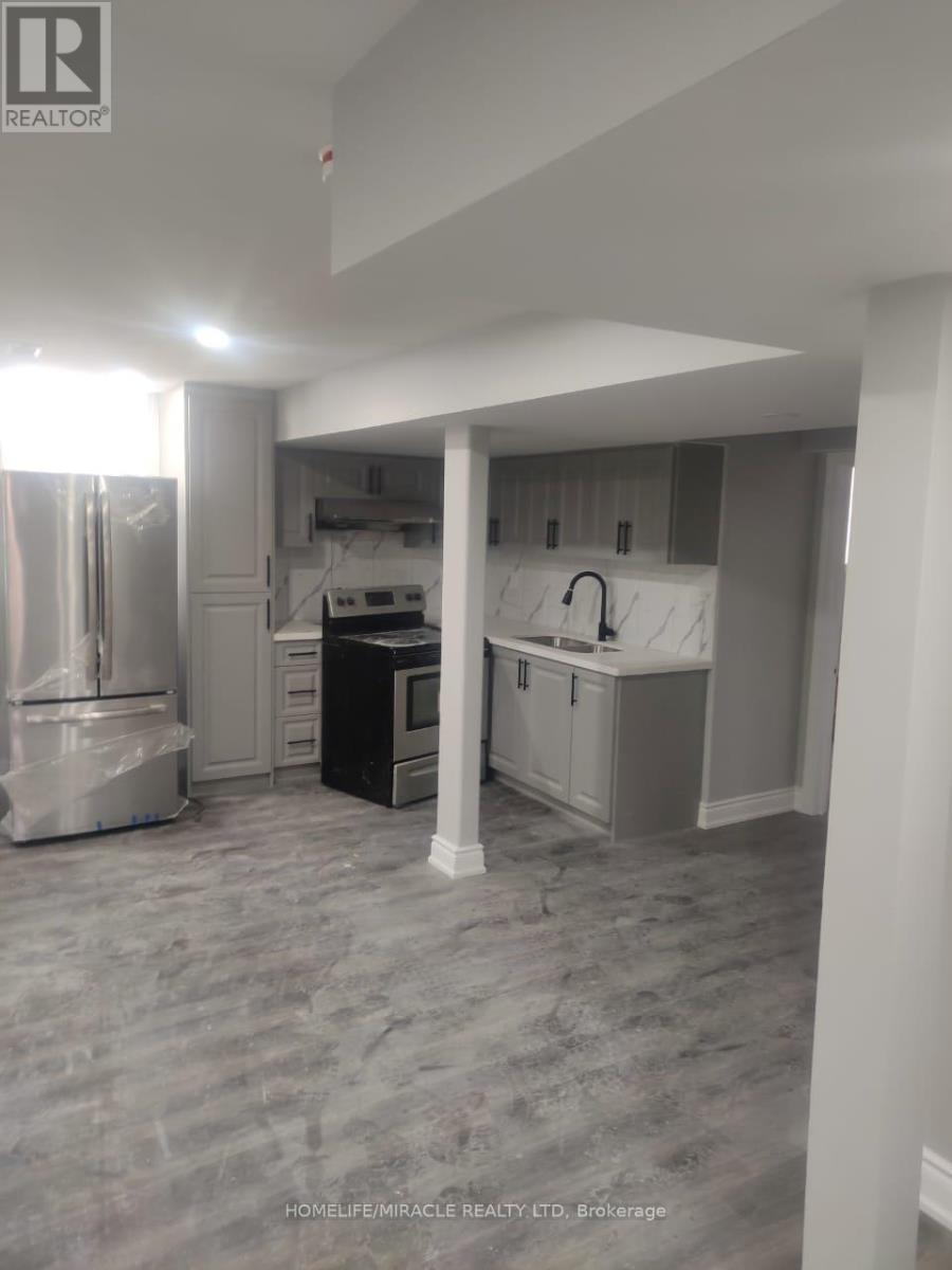 Bsmt - 954 Preston Manor Drive, Mississauga, Ontario  L5V 2L5 - Photo 4 - W12626922