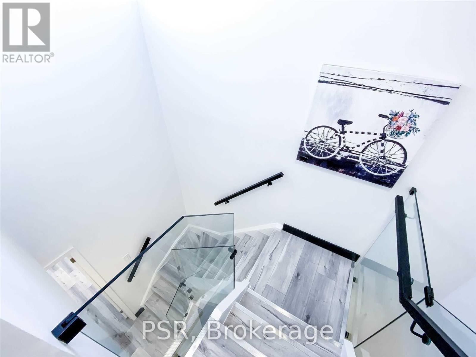 20 - 2 Blackthorn Avenue, Toronto, Ontario  M6N 3H5 - Photo 10 - W12626942