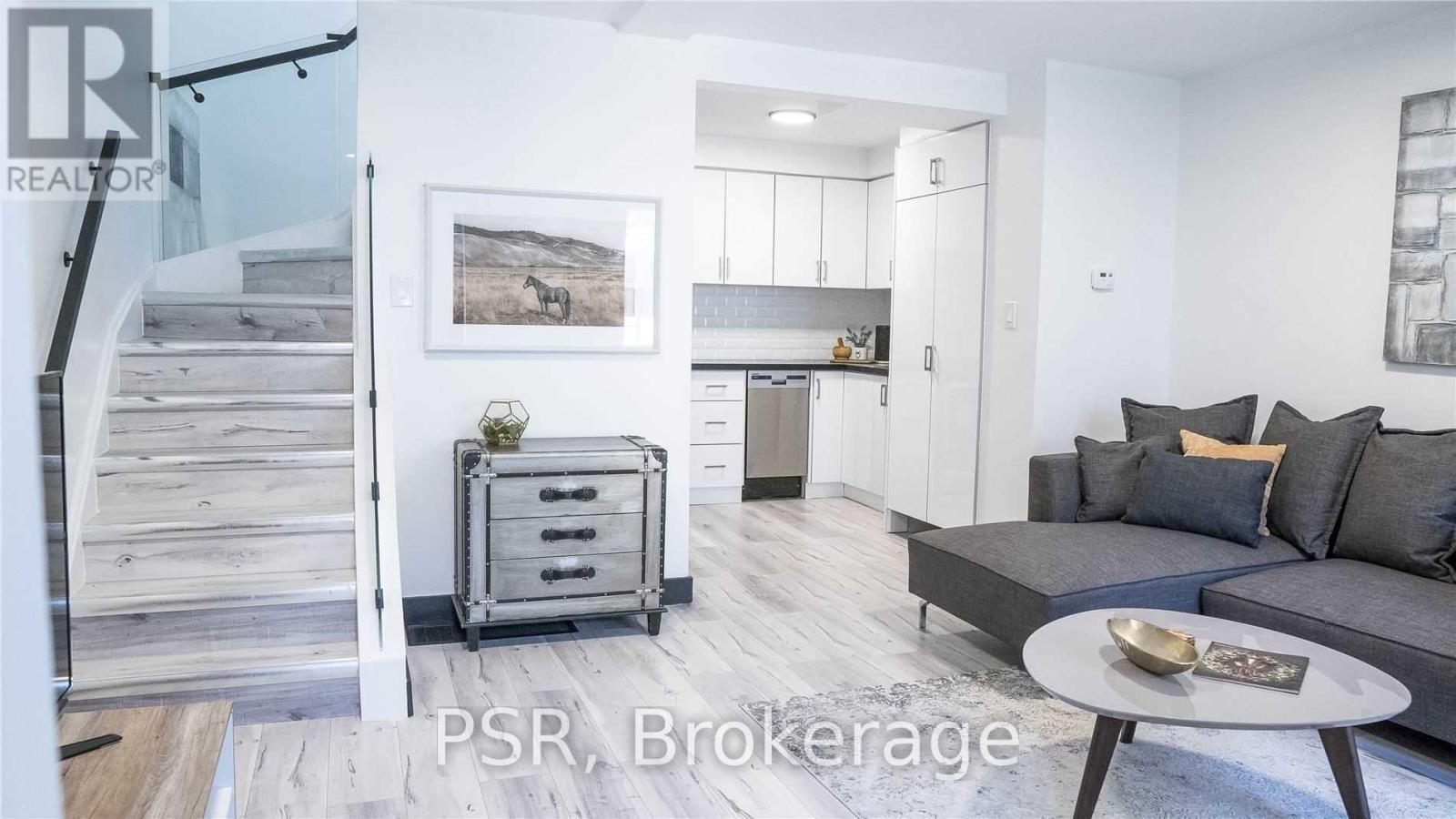 20 - 2 Blackthorn Avenue, Toronto, Ontario  M6N 3H5 - Photo 4 - W12626942