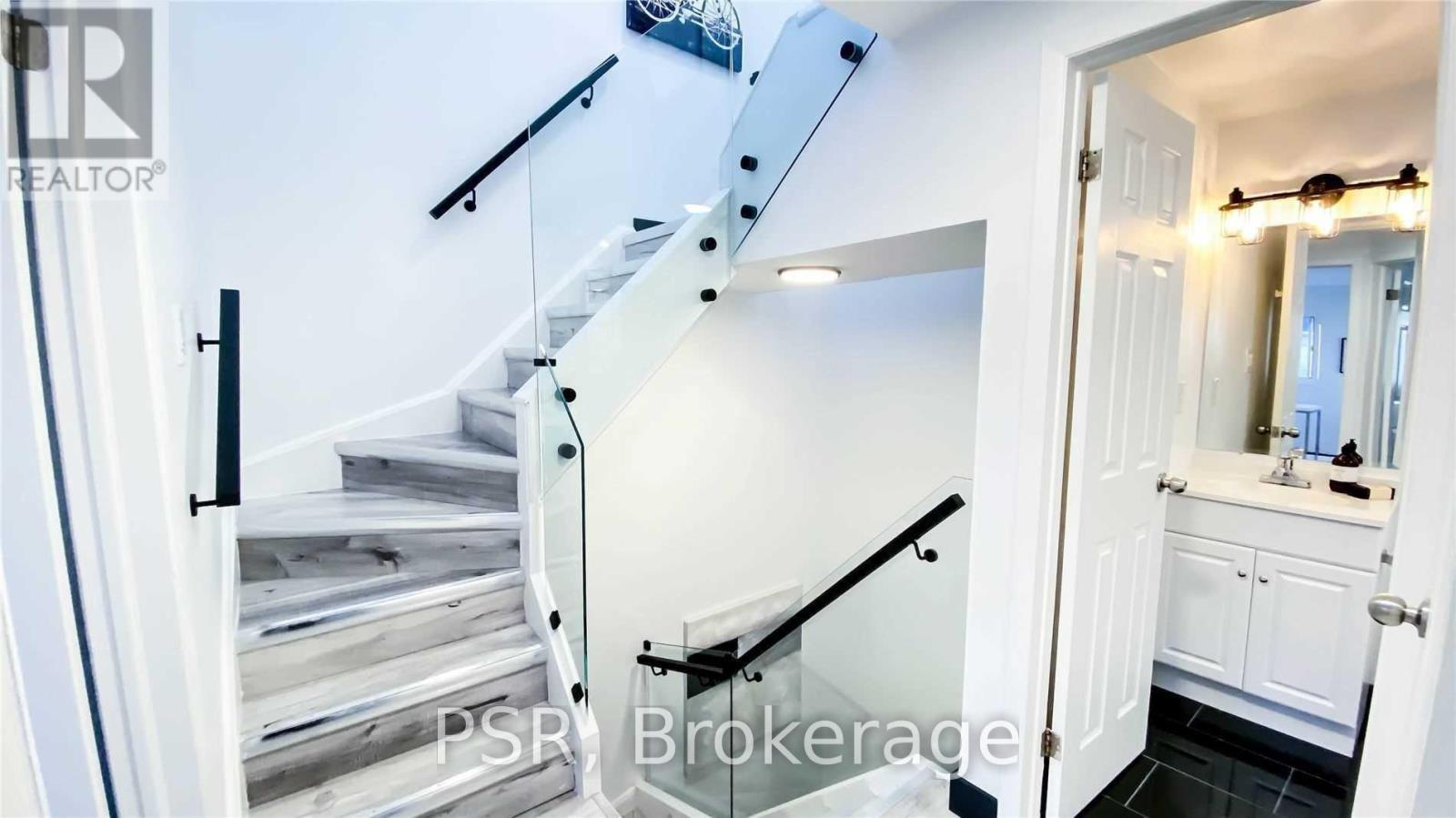 20 - 2 Blackthorn Avenue, Toronto, Ontario  M6N 3H5 - Photo 6 - W12626942