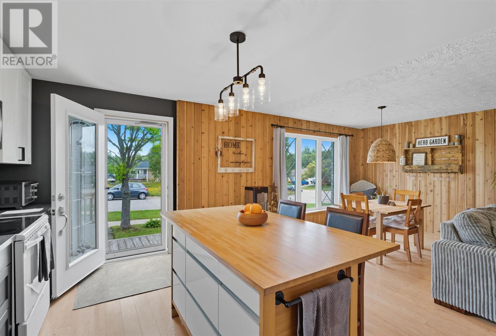 37 Mclaren Cres, Elliot Lake, Ontario P5A 3M3 - Photo 10 - SM252536