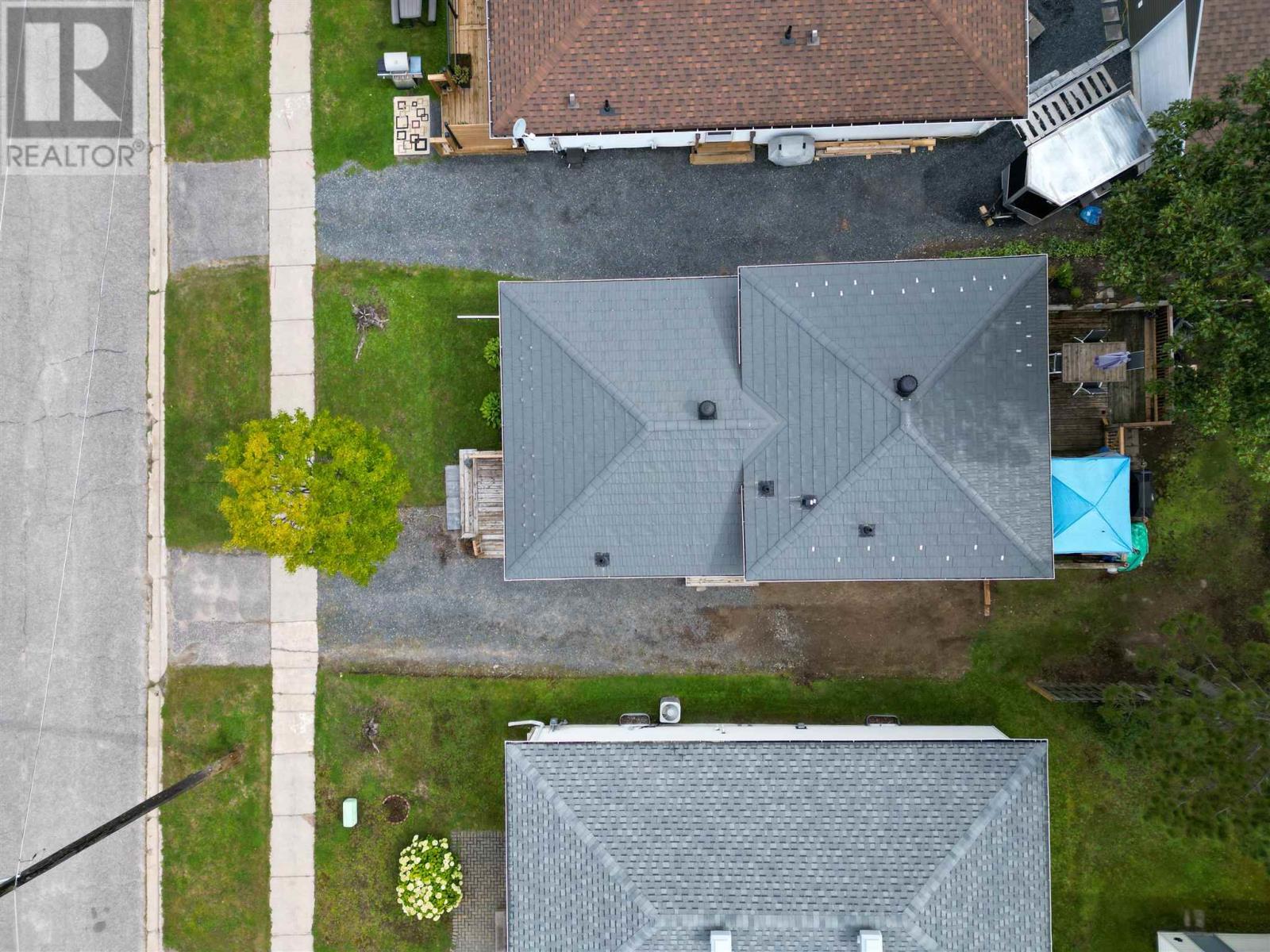 37 Mclaren Cres, Elliot Lake, Ontario P5A 3M3 - Photo 5 - SM252536