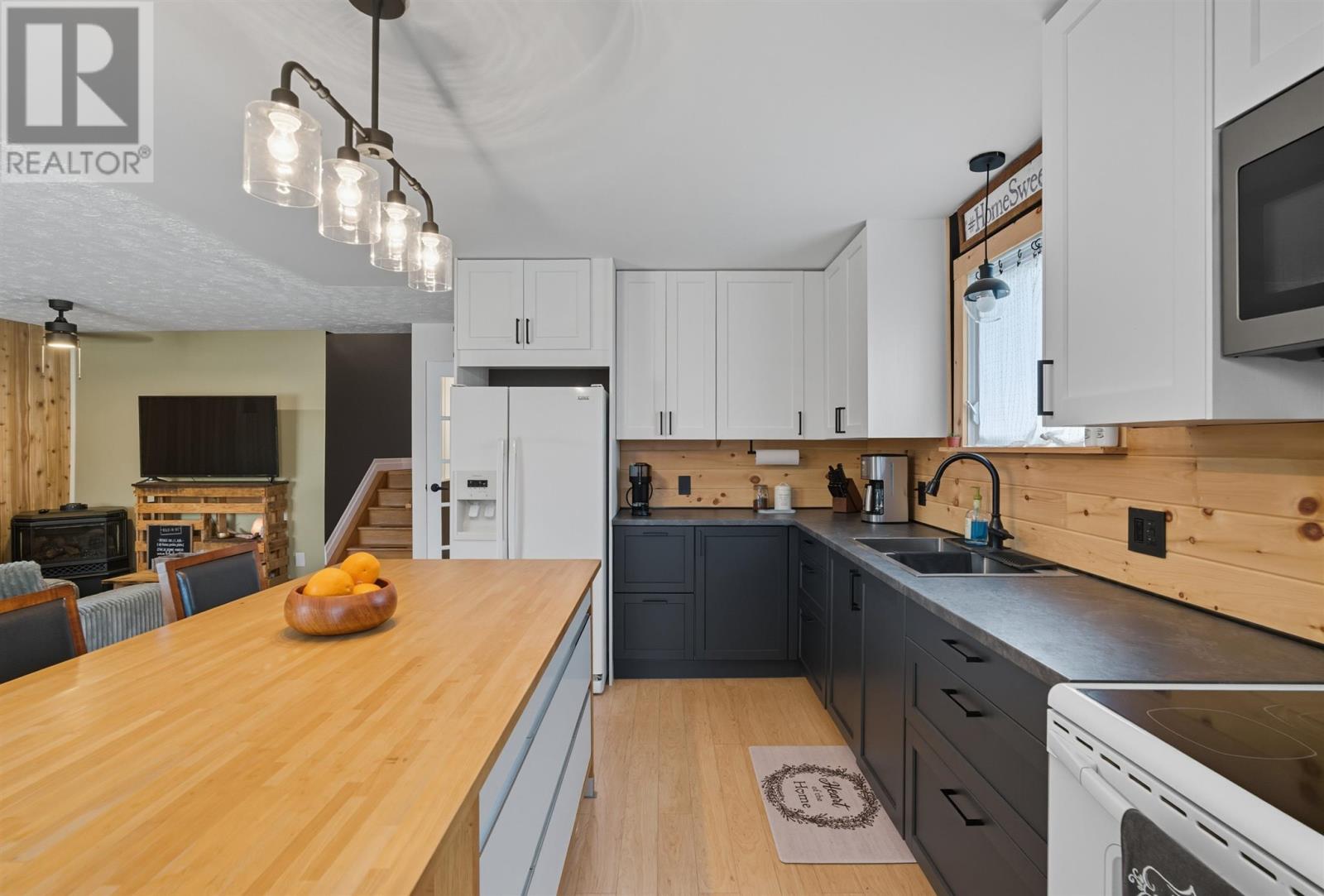 37 Mclaren Cres, Elliot Lake, Ontario P5A 3M3 - Photo 9 - SM252536