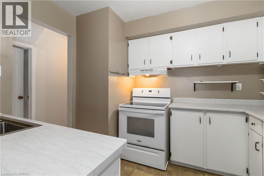 671 West Street Unit# B, Brantford, Ontario  N3R 6W9 - Photo 10 - 40780663