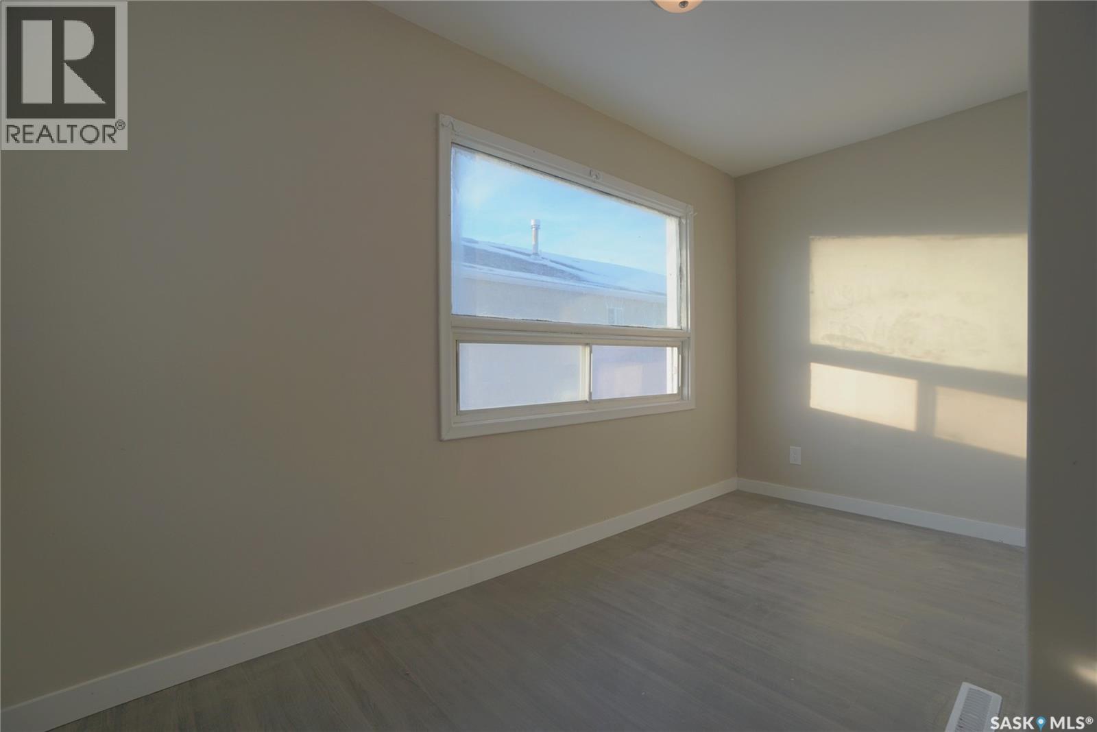 515 Osler Street, Regina, Saskatchewan  S4R 1W2 - Photo 12 - SK020505