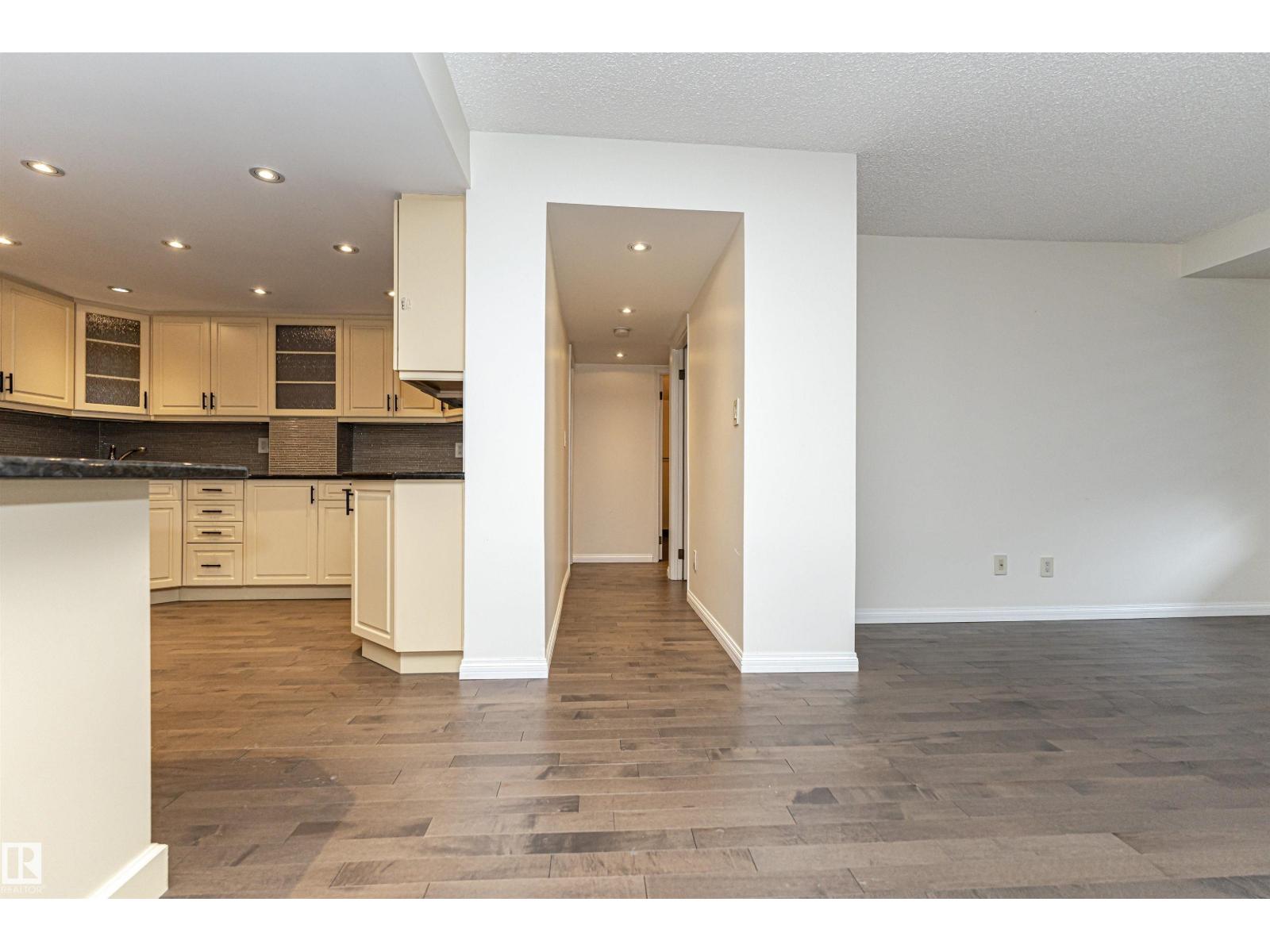 #501 11503 100 Av Nw, Edmonton, Alberta  T5K 2K7 - Photo 38 - E4467818