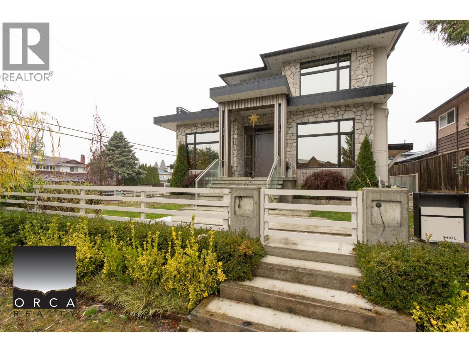 6501 Grant Street, Burnaby, British Columbia  V5B 2K9 - Photo 1 - R3073340