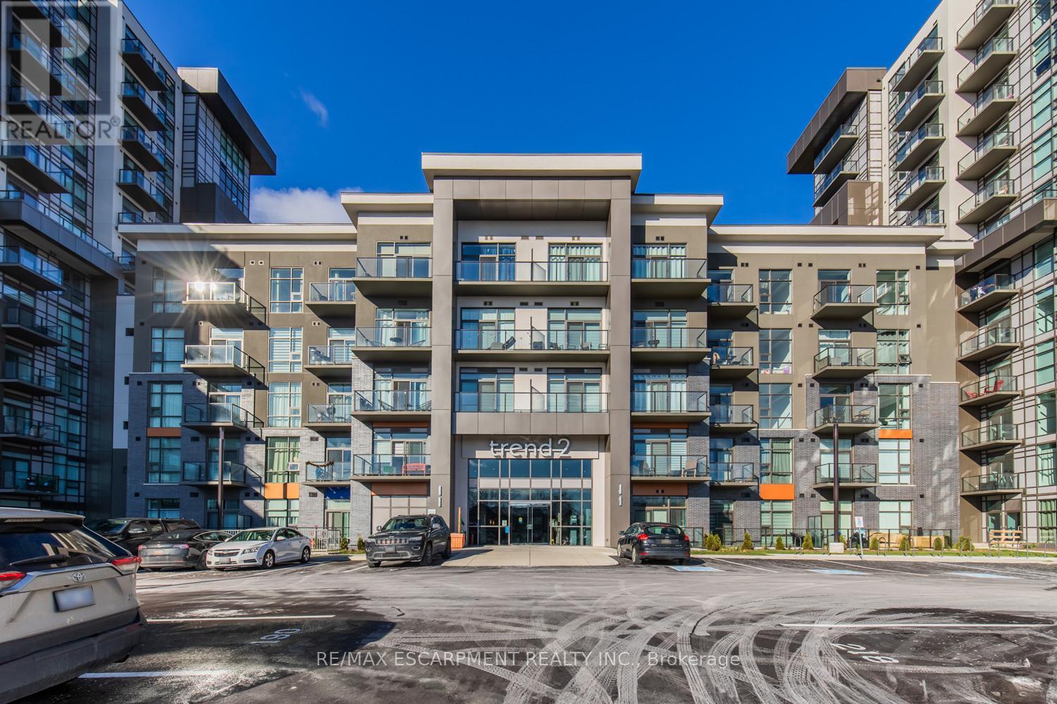 704 - 460 Dundas Street, Hamilton, Ontario  L8B 2A5 - Photo 2 - X12626812