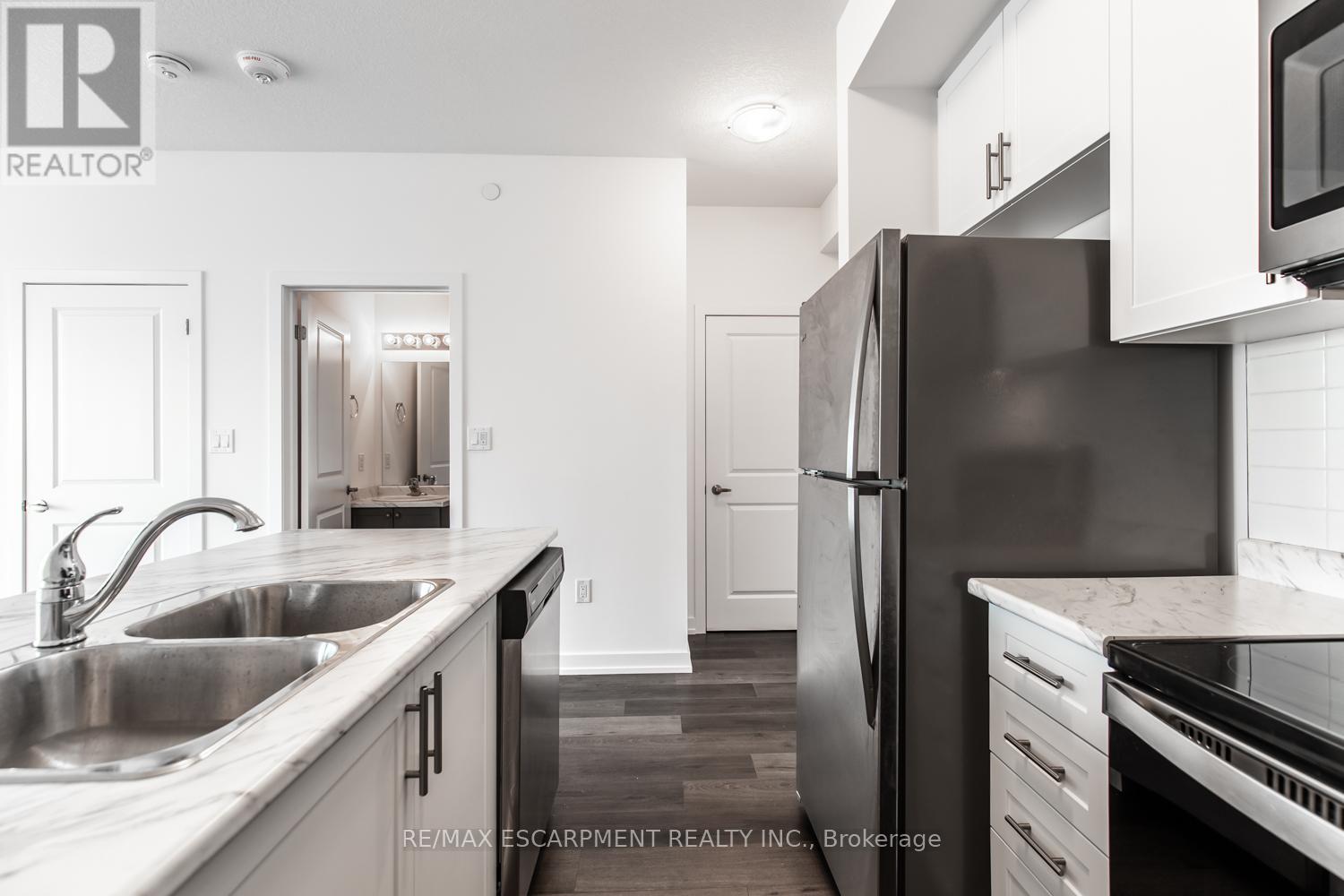 704 - 460 Dundas Street, Hamilton, Ontario  L8B 2A5 - Photo 8 - X12626812