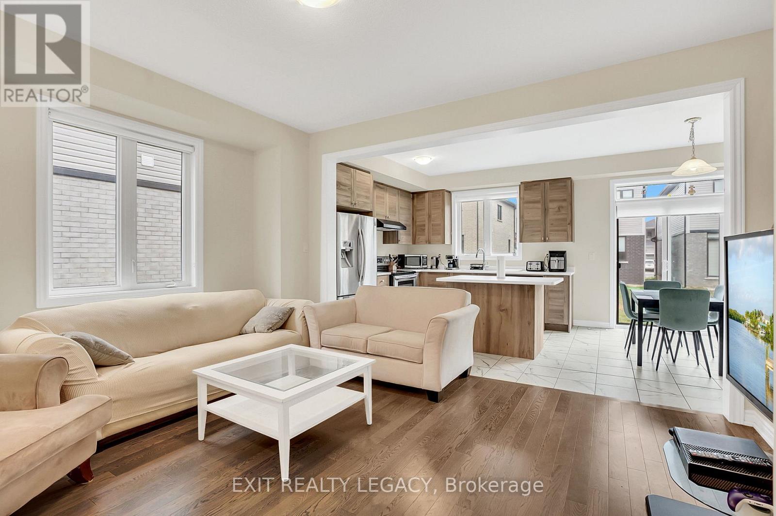 15 Sunhaven Lane, Thorold, Ontario  L2V 0K6 - Photo 6 - X12626816