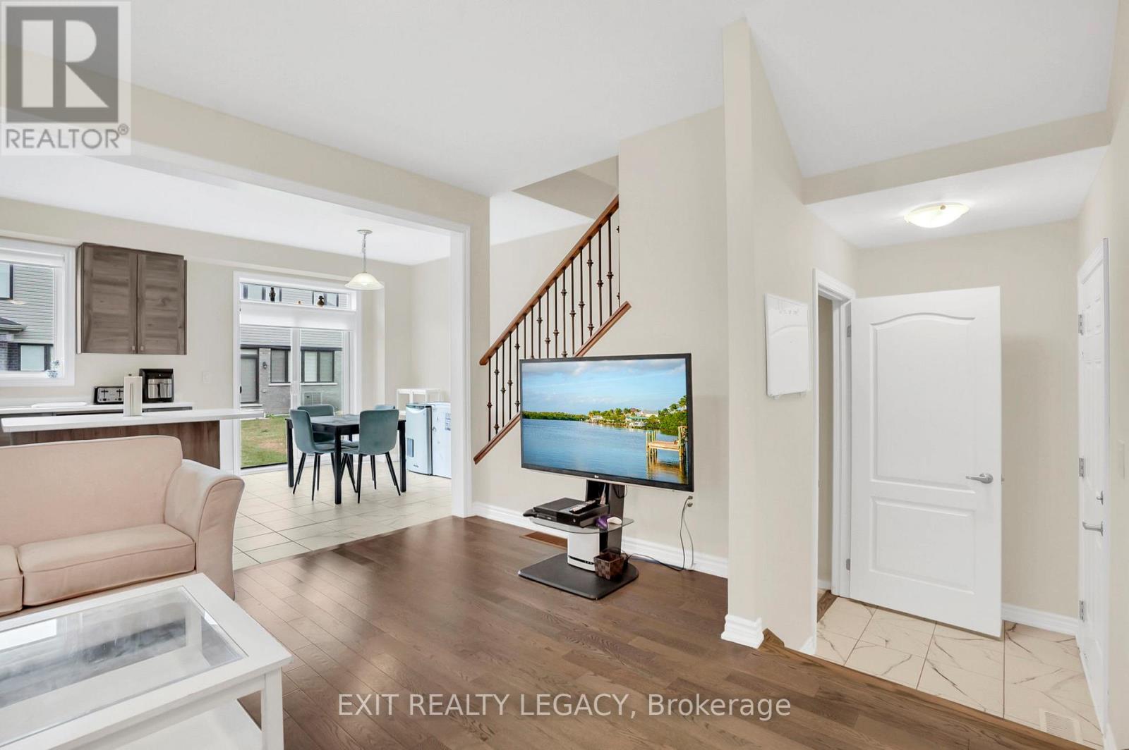 15 Sunhaven Lane, Thorold, Ontario  L2V 0K6 - Photo 7 - X12626816