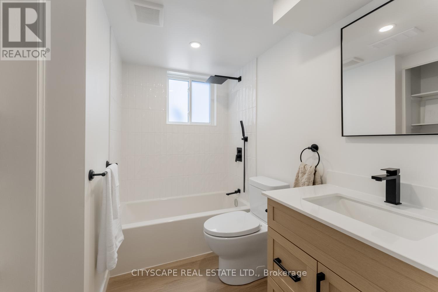 79 Henry Street, Cambridge, Ontario  N1R 6C8 - Photo 11 - X12626908