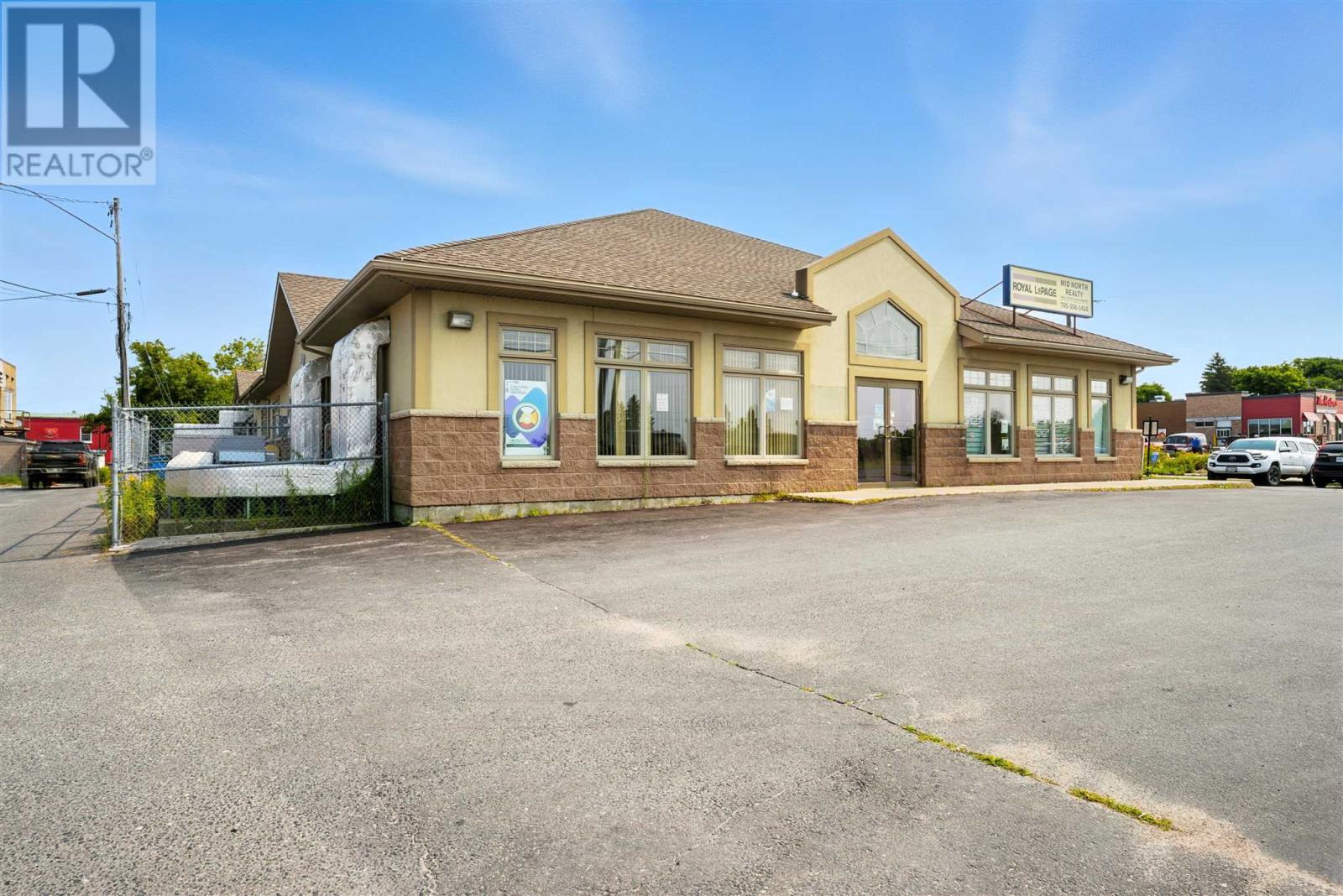 9 Lawton St, Blind River, Ontario P0R 1B0 - Photo 5 - SM253454