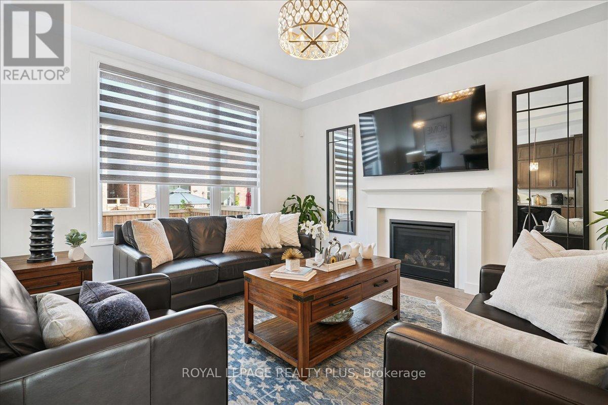 1416 Lakeport Crescent, Oakville, Ontario  L6H 3S1 - Photo 17 - W12447608