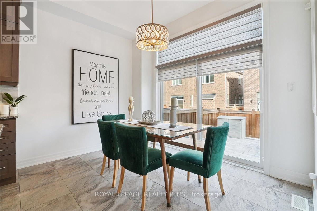 1416 Lakeport Crescent, Oakville, Ontario  L6H 3S1 - Photo 23 - W12447608