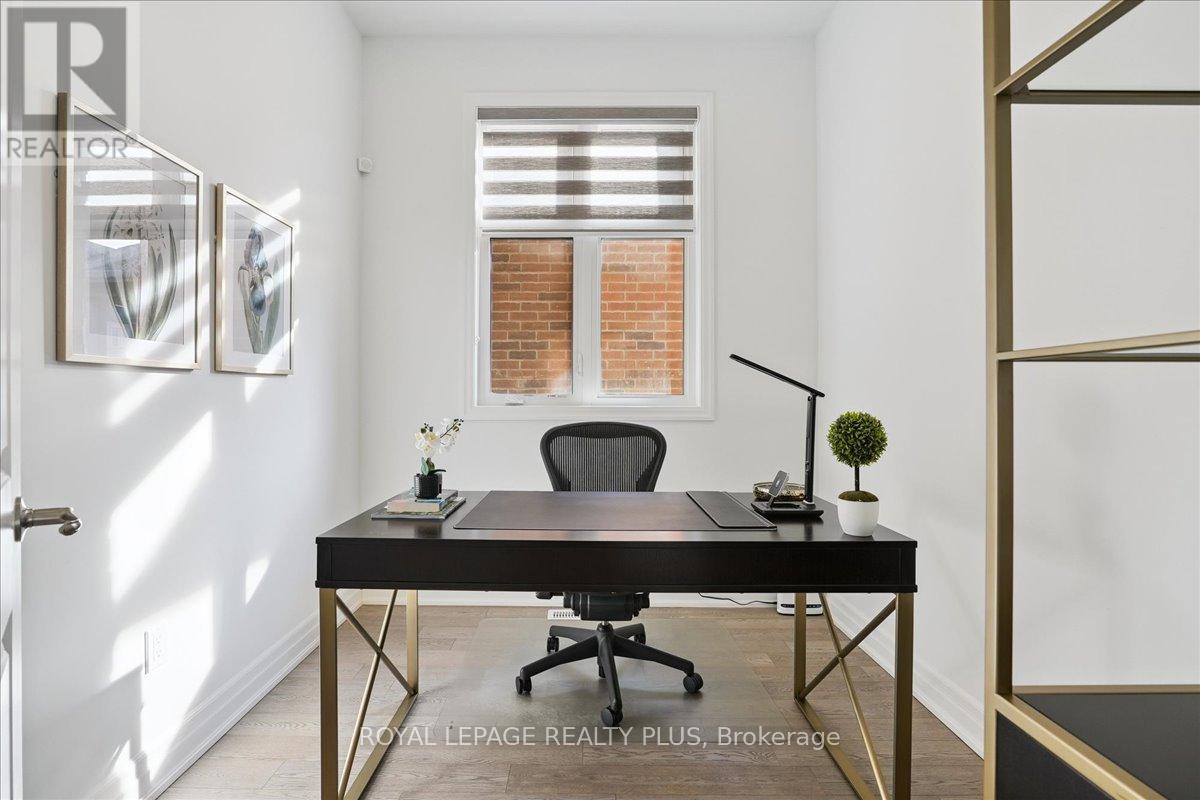 1416 Lakeport Crescent, Oakville, Ontario  L6H 3S1 - Photo 25 - W12447608