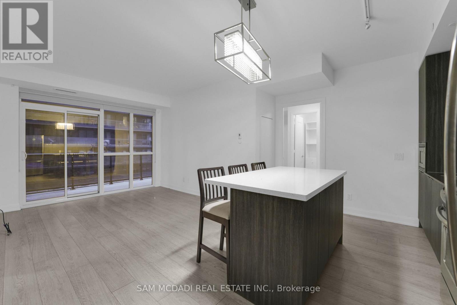 1010 - 110 Marine Parade Drive, Toronto, Ontario  M8V 0A3 - Photo 6 - W12614372