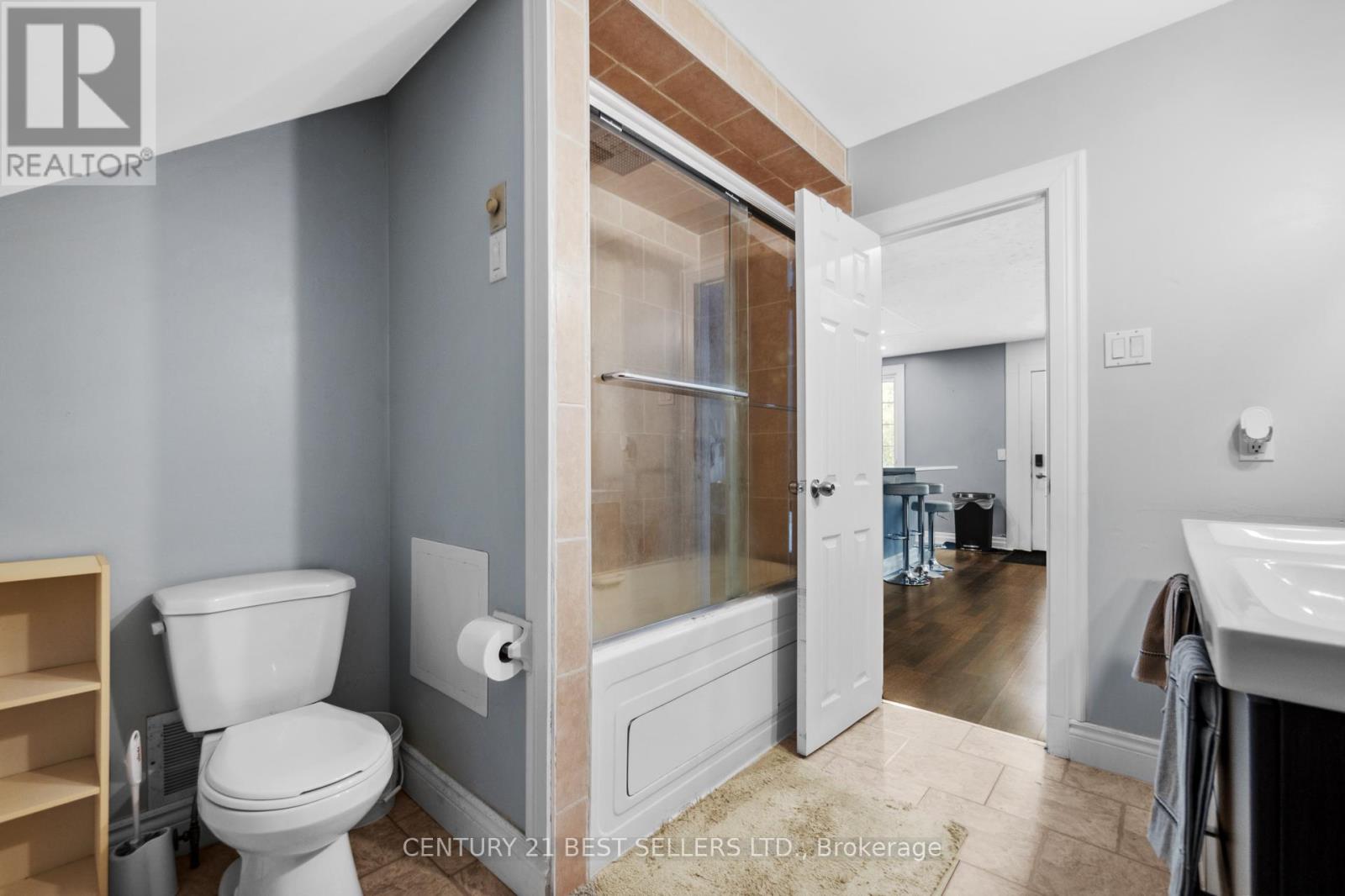 2nd Level - 933 6 Highway N, Hamilton, Ontario  L8N 2Z7 - Photo 15 - X12605590