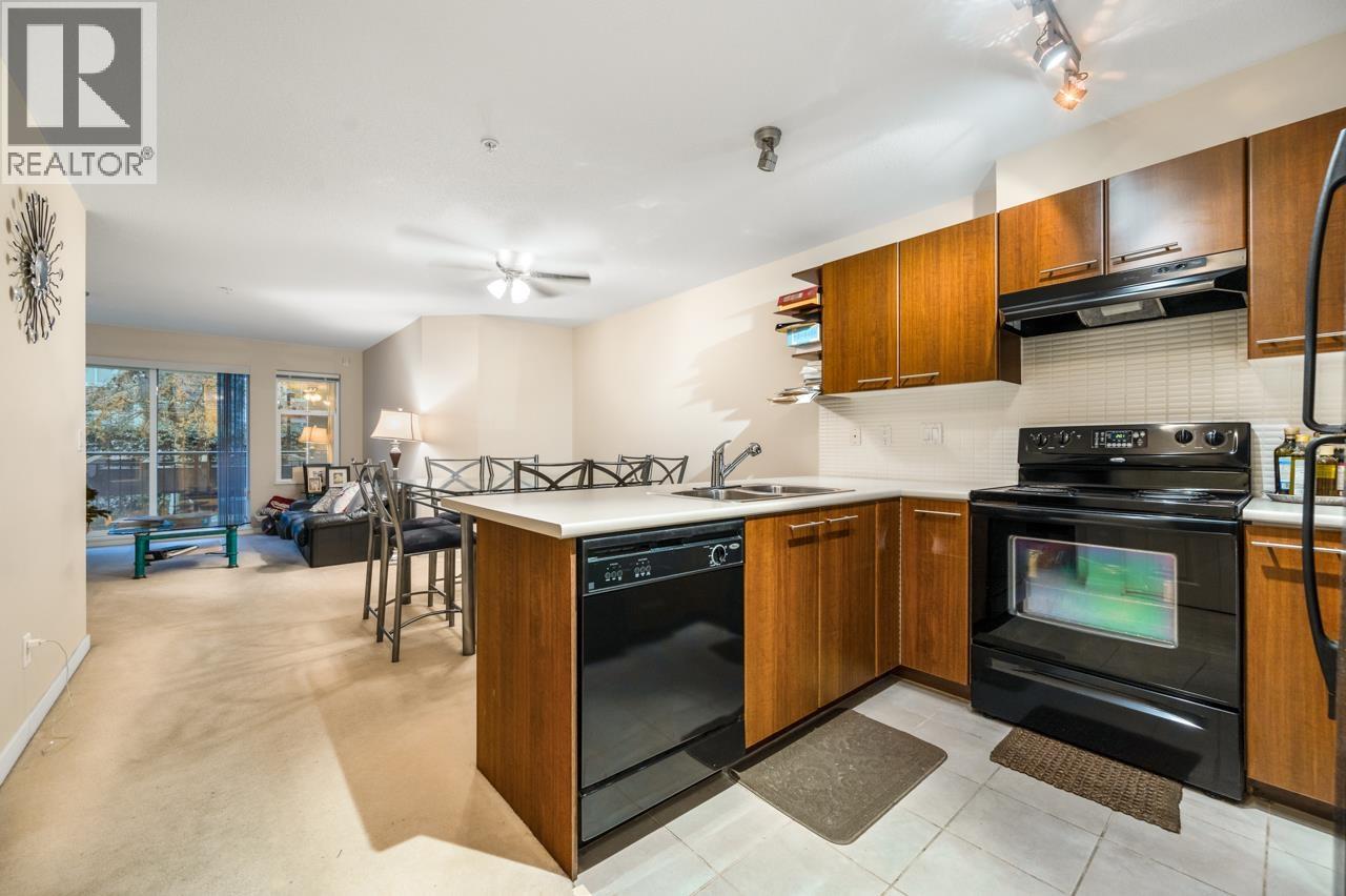 210 4868 Brentwood Drive, Burnaby, British Columbia  V5C 0C2 - Photo 6 - R3073419