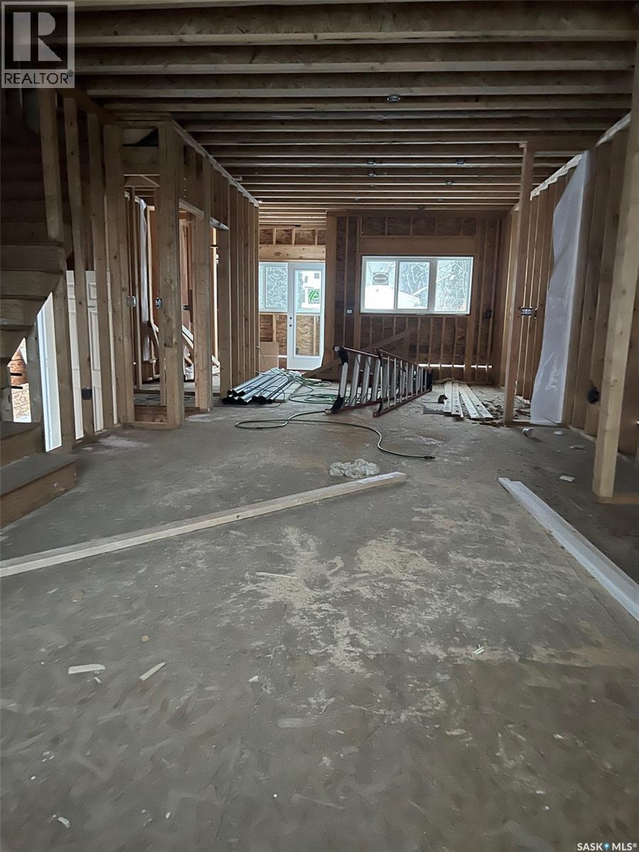 2007 Coy Avenue, Saskatoon, Saskatchewan  S7M 0J3 - Photo 2 - SK020646