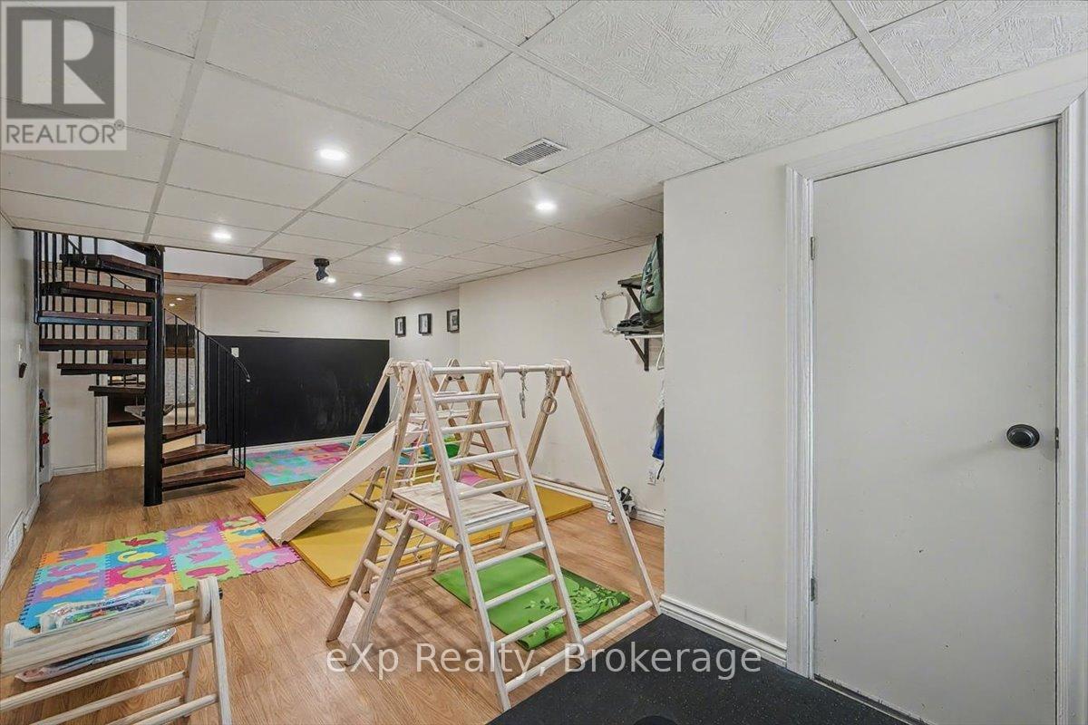 7922 Hwy 7 Highway, Guelph/eramosa, Ontario  N1H 6H8 - Photo 30 - X12626966