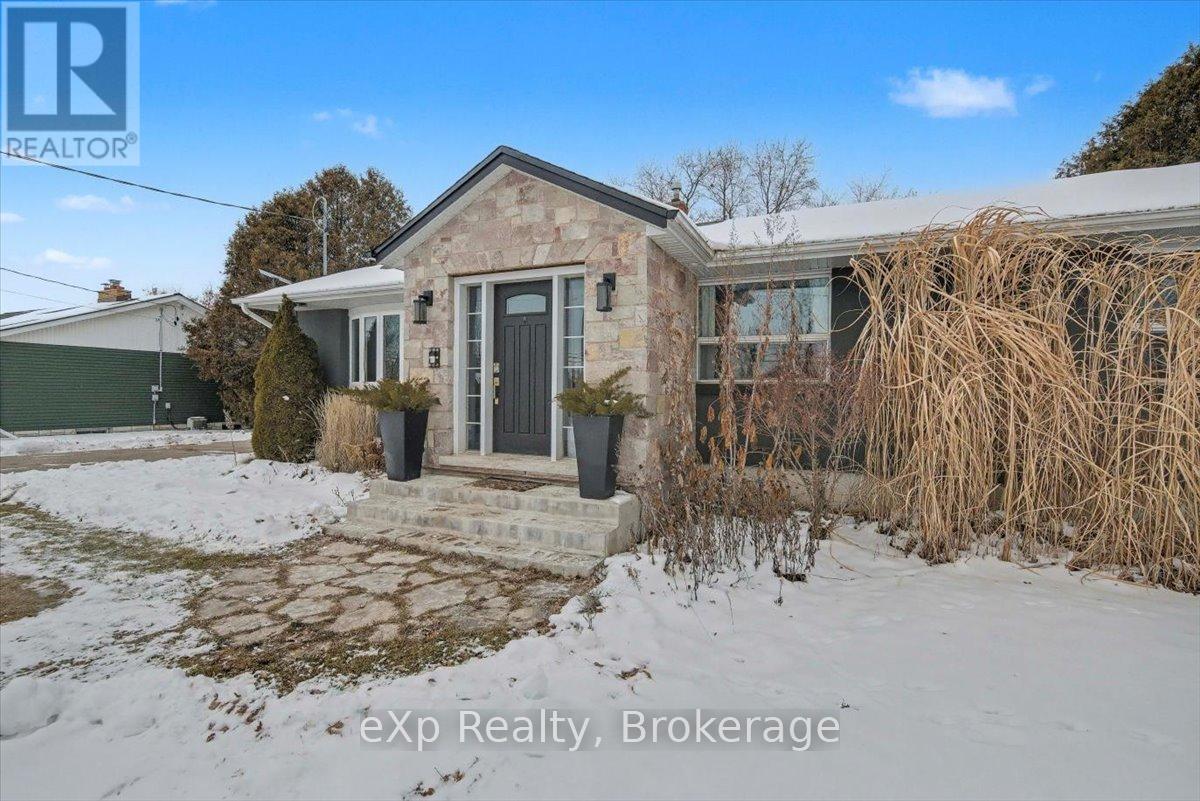 7922 Hwy 7 Highway, Guelph/eramosa, Ontario  N1H 6H8 - Photo 4 - X12626966