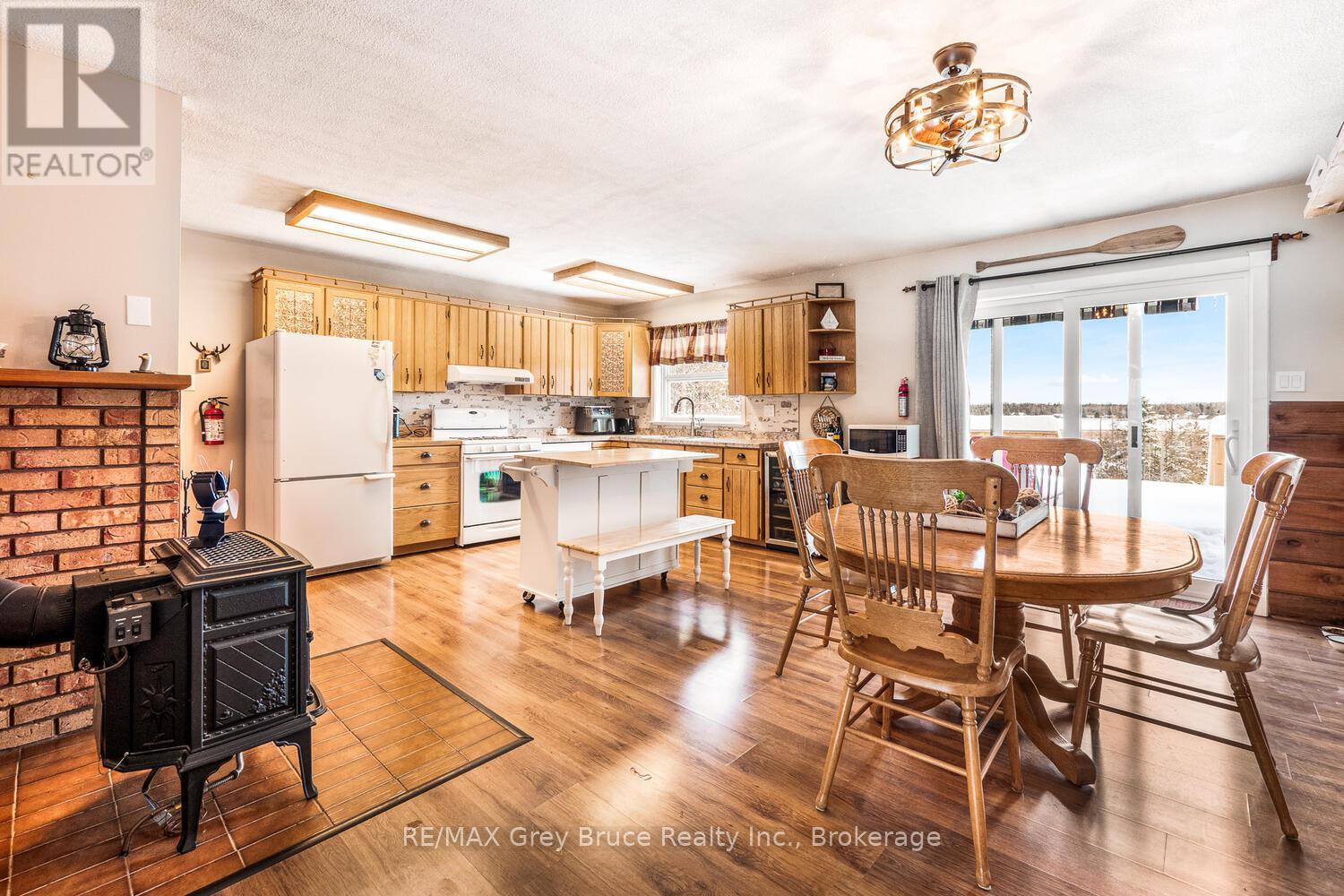 109 Widgeon Cove Road, Northern Bruce Peninsula, Ontario  N0H 2T0 - Photo 9 - X12627048