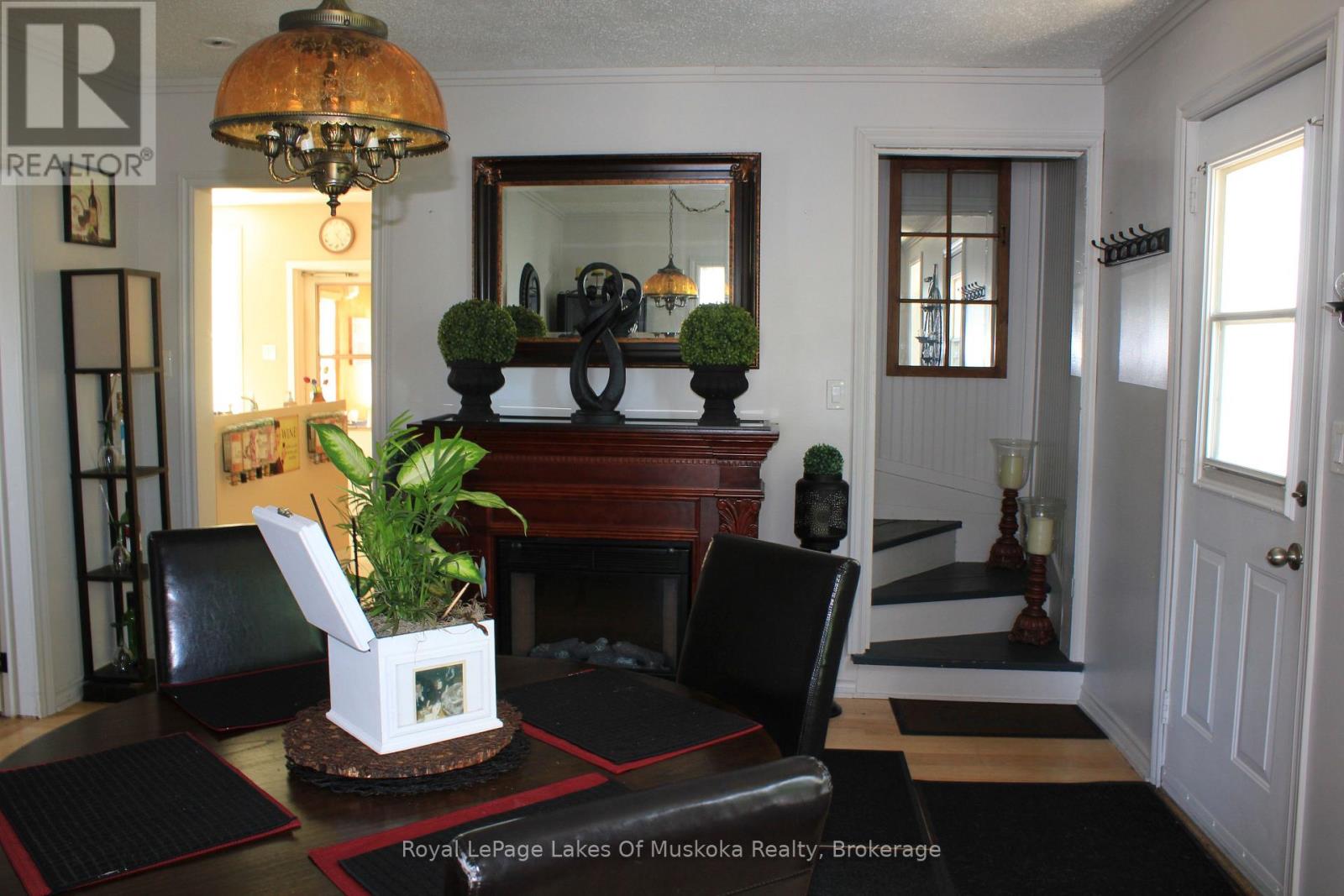 7 Duncan Street W, Huntsville, Ontario P1H 1V9 - Photo 12 - X12627064